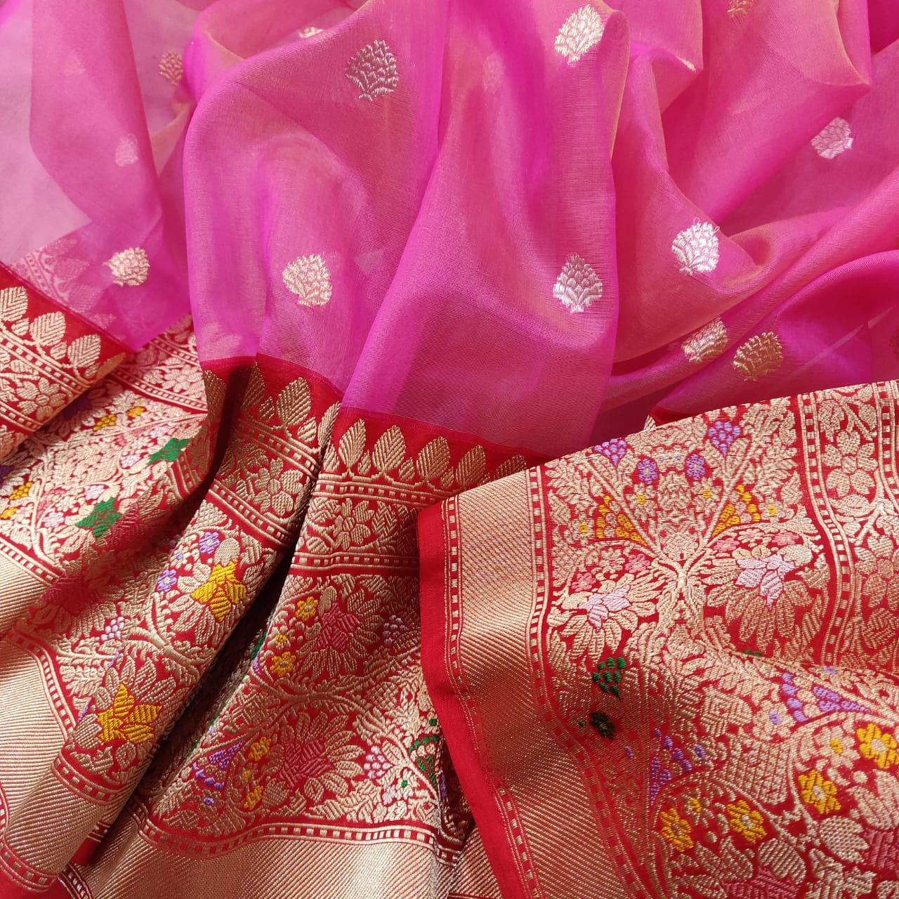 Pavish kora handwoven saree - Saffronfashionindia