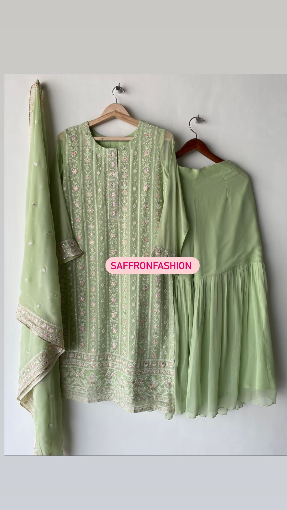 Lucknowi chikankati inspired kurta set - Saffronfashionindia