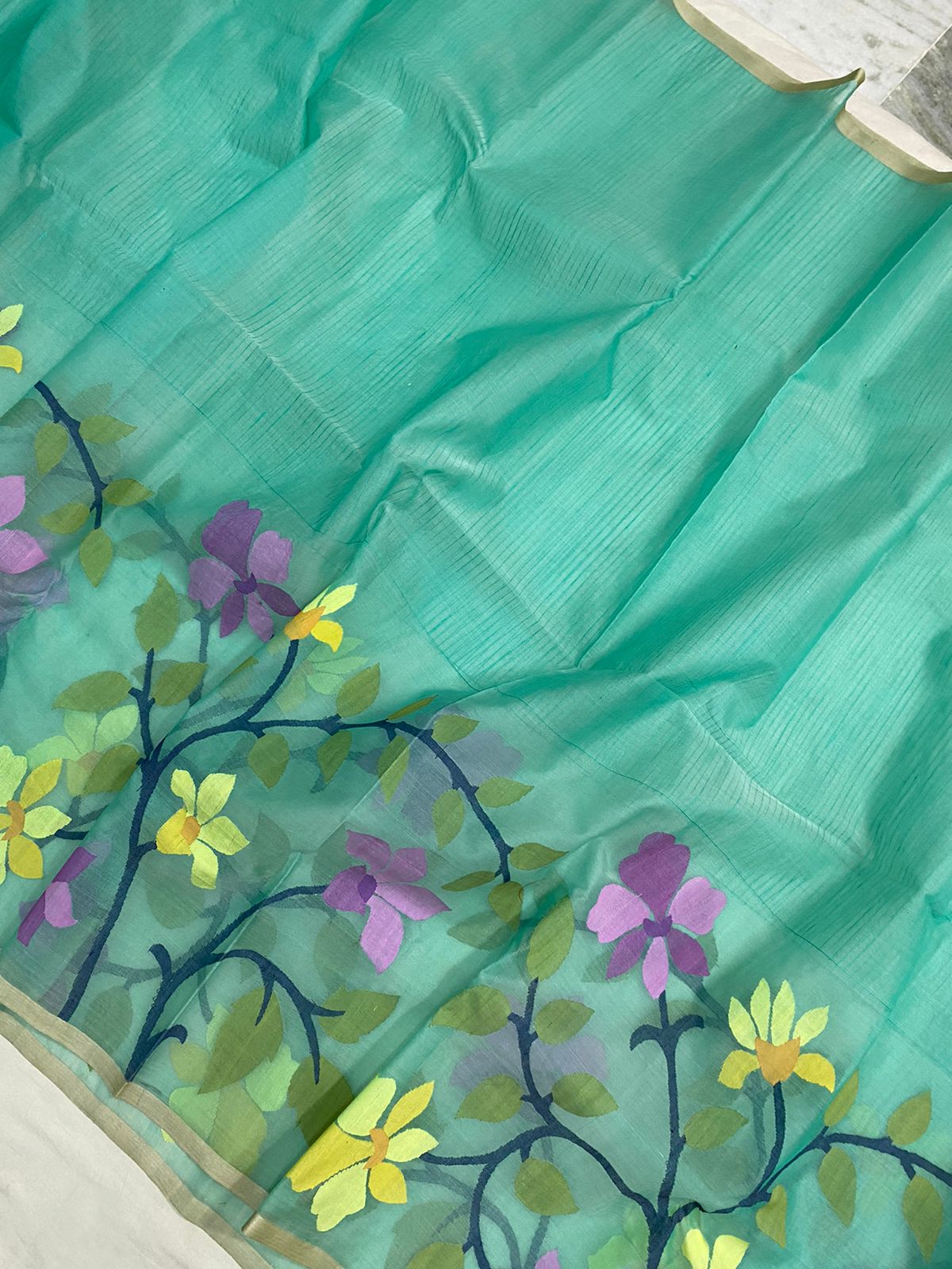 Roshni muslin tantuj saree - Saffronfashionindia