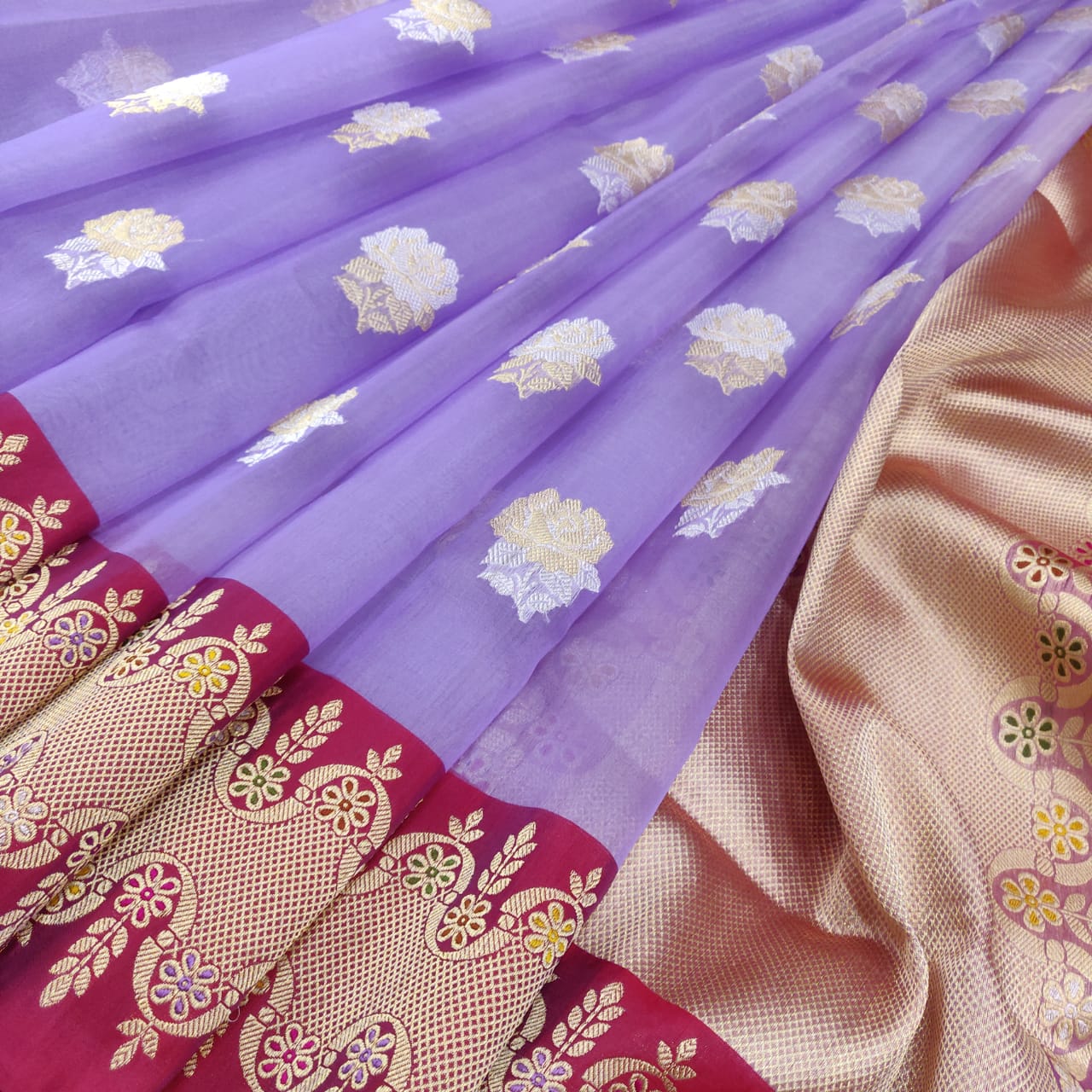 Panisha kora handwoven saree - Saffronfashionindia