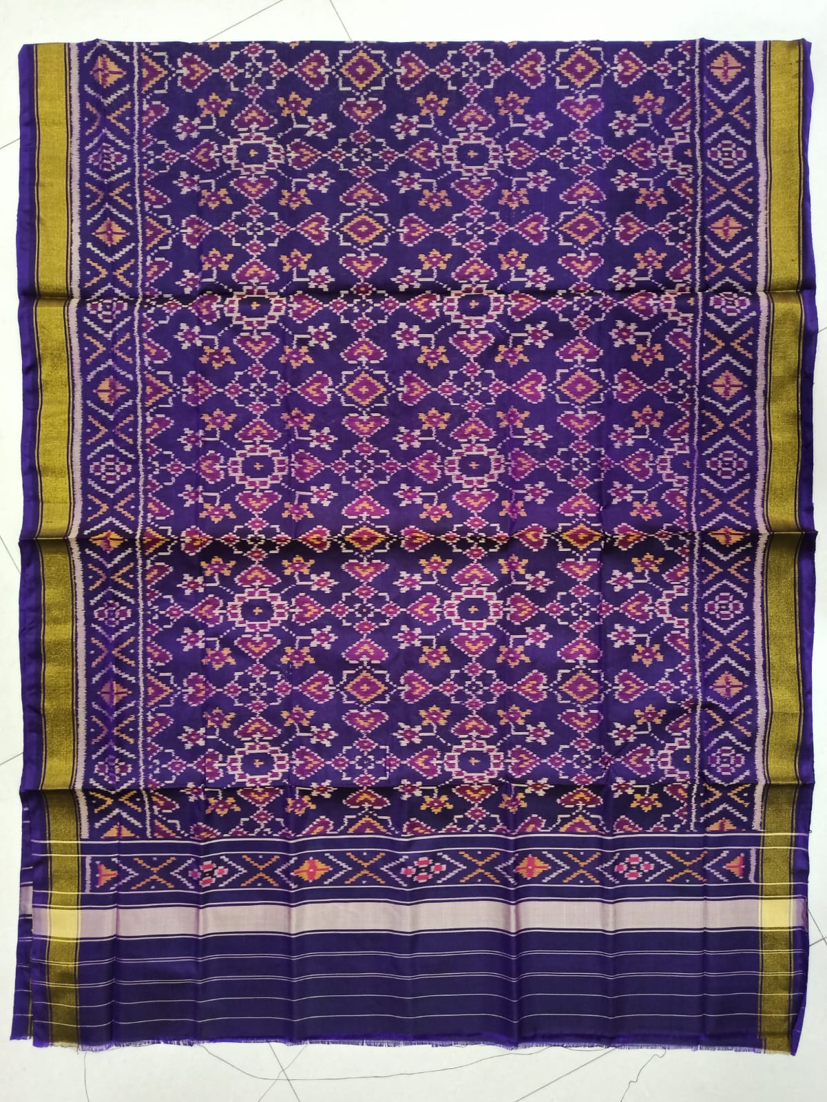 Rajkot ikkat Patola dupatta - Saffronfashionindia