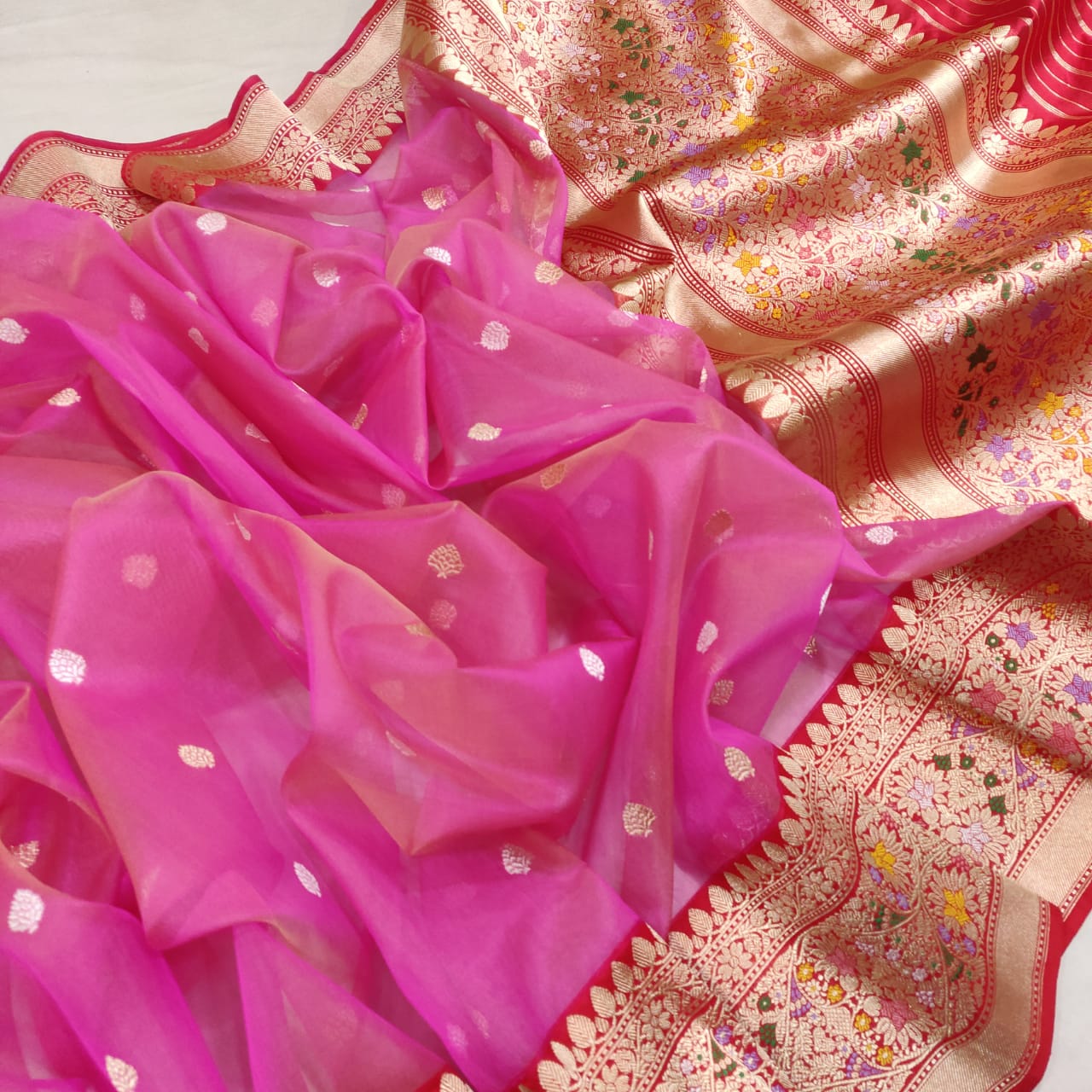 Pavish kora handwoven saree - Saffronfashionindia