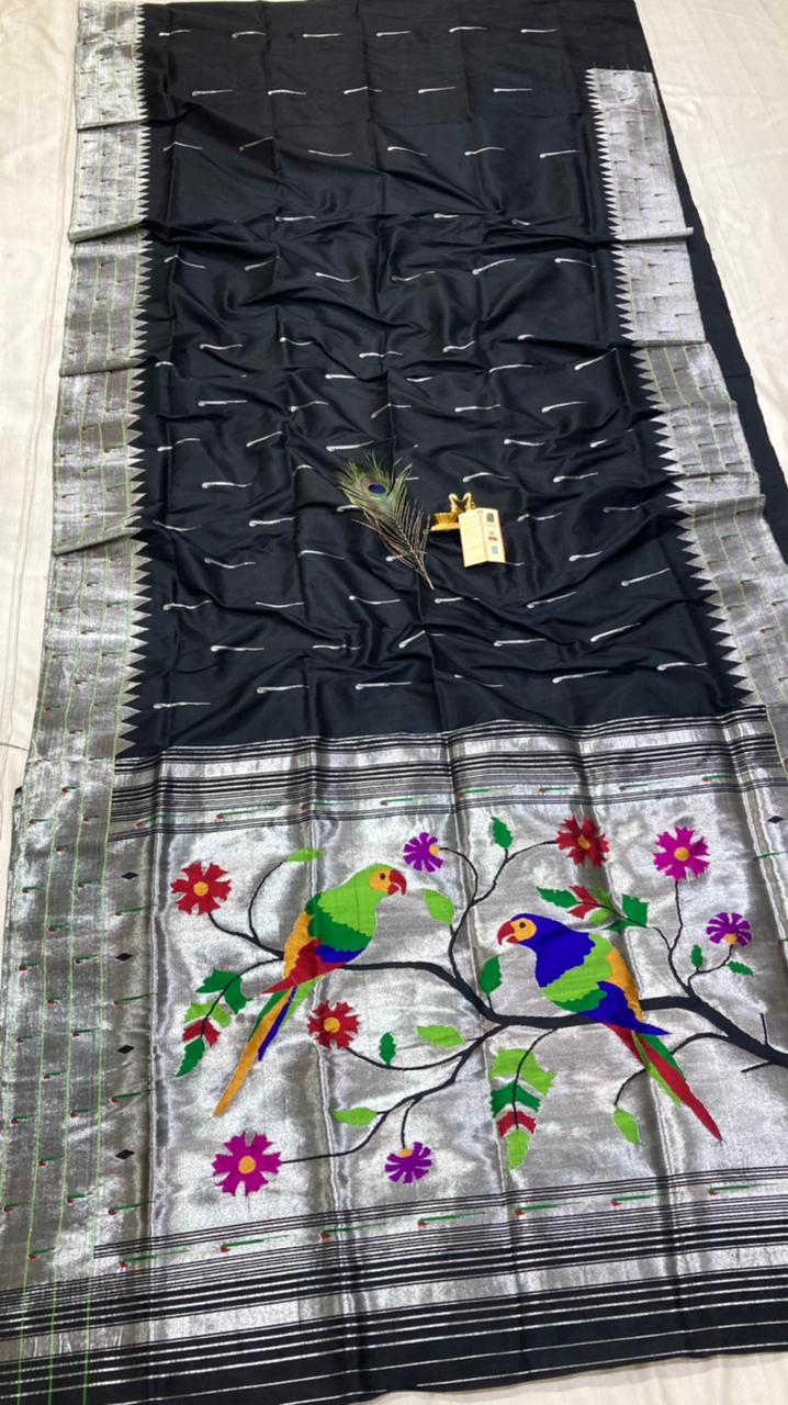 Muniya paithani silk saree - Saffronfashionindia