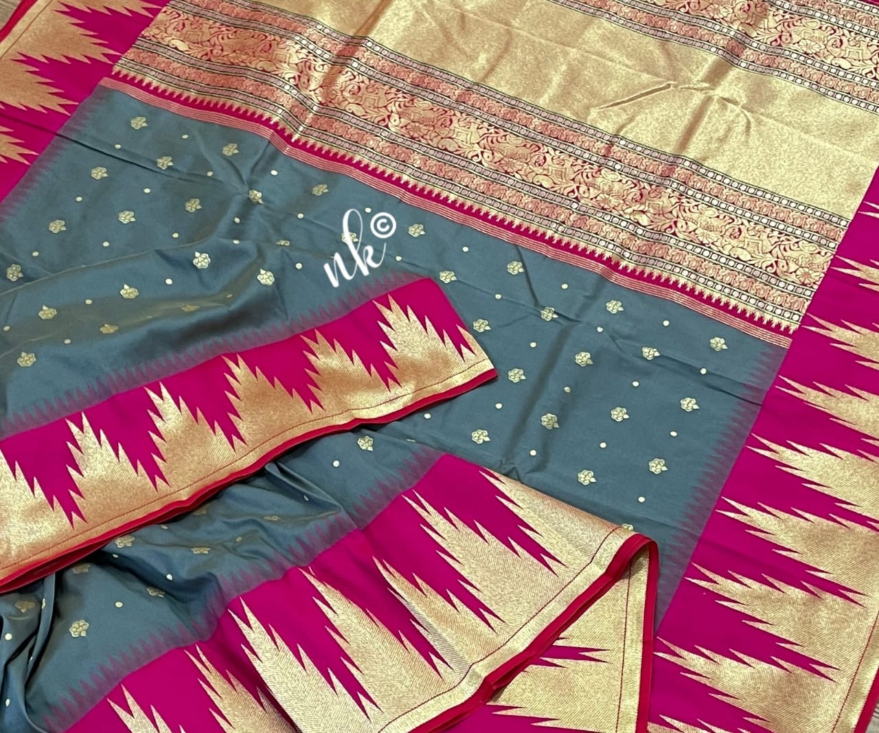 Women banarsi temple bordered saree - Saffronfashionindia