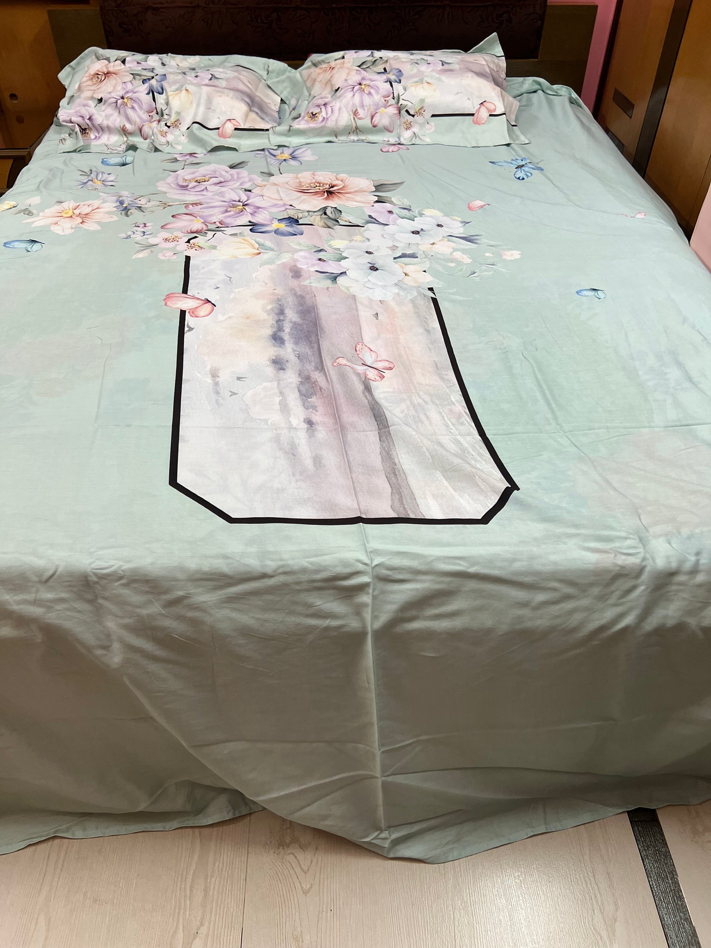Digital printed floral bedsheet - Saffronfashionindia