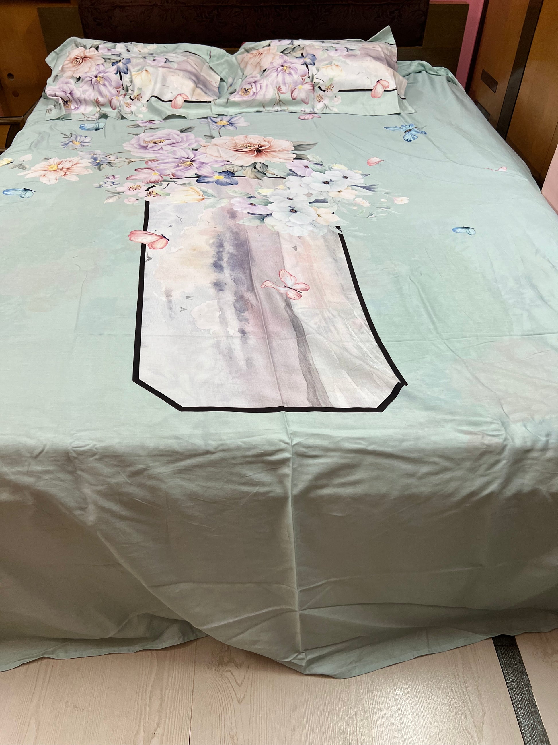 Digital printed floral bedsheet - Saffronfashionindia