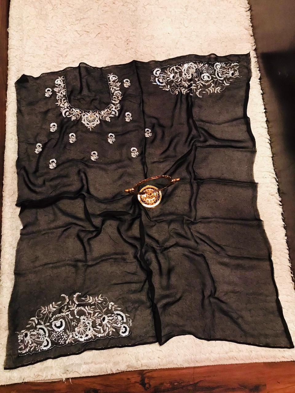 Shuvita organza posh saree - Saffronfashionindia