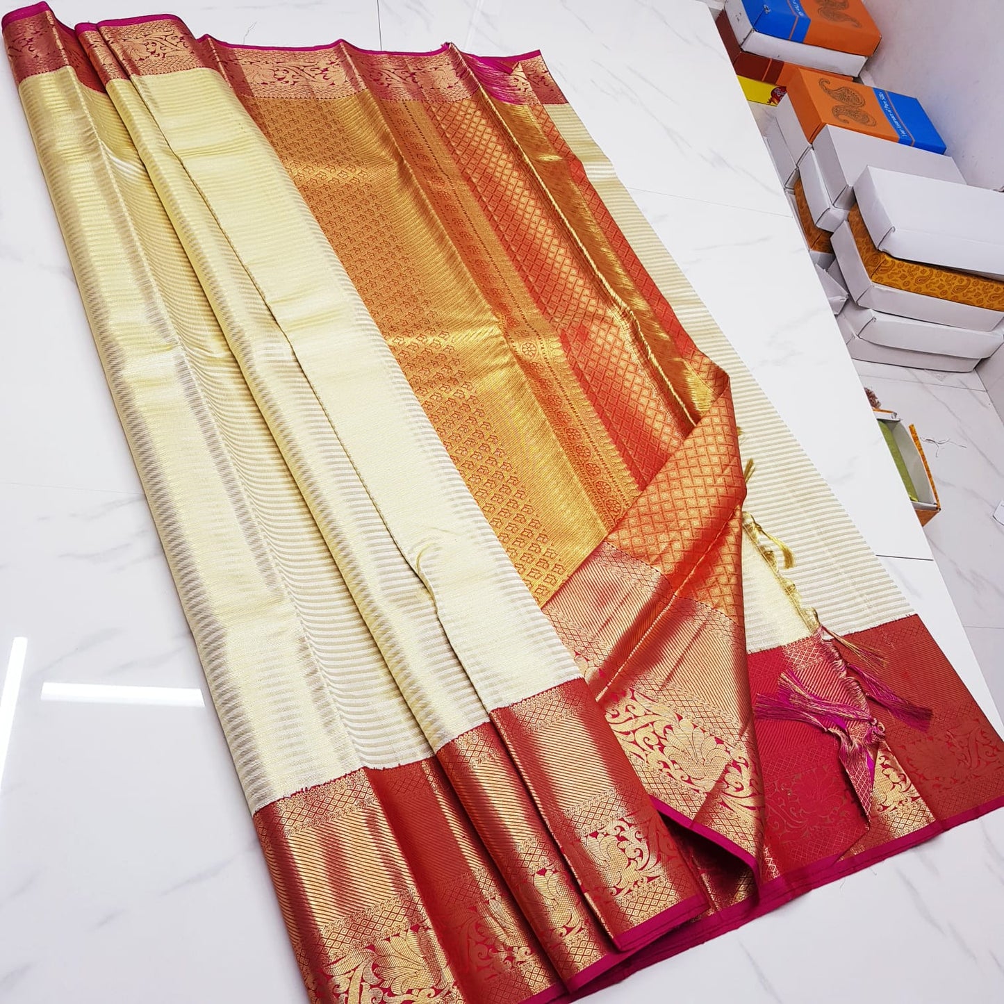 Pure silk Kanchipuram saree - Saffronfashionindia