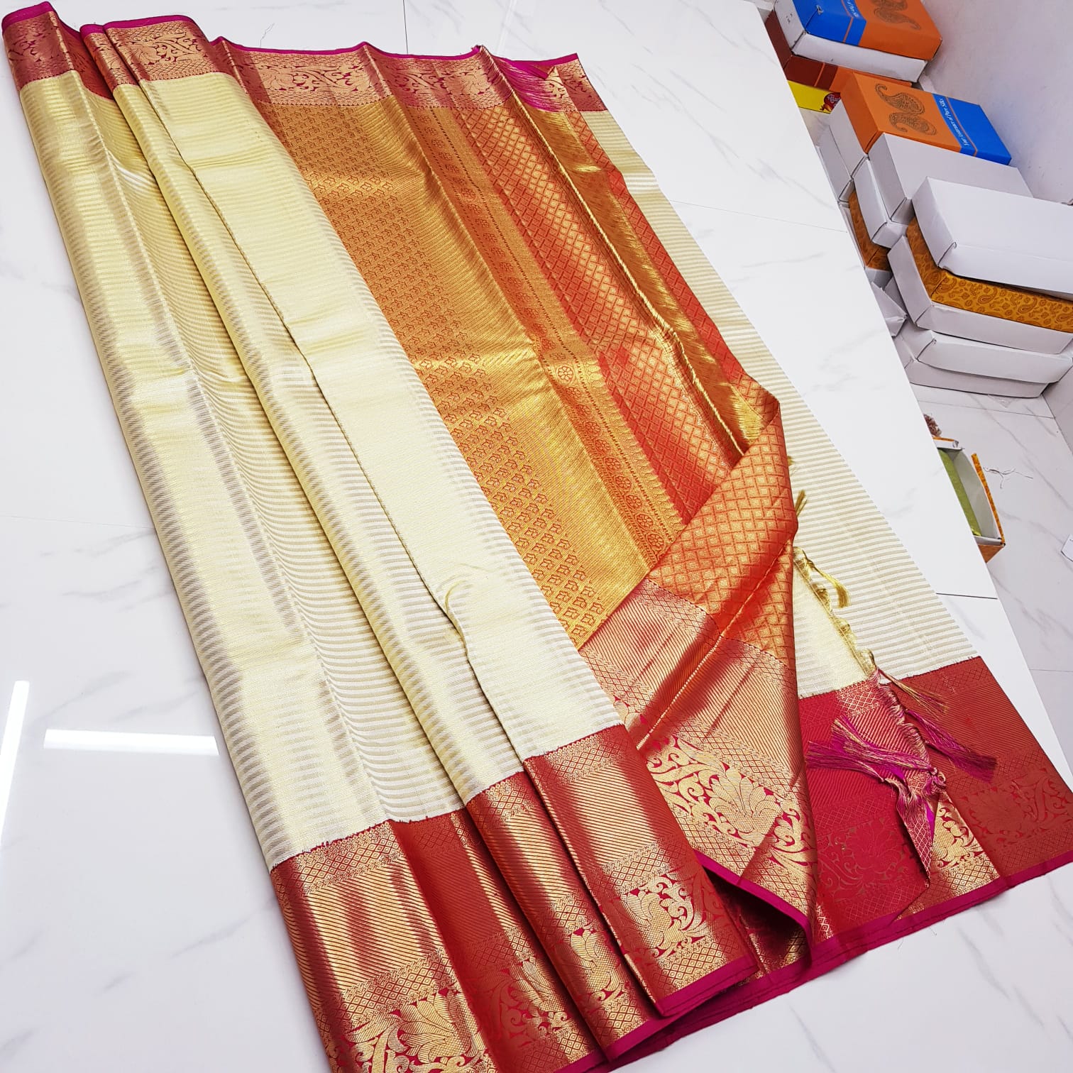 Pure silk Kanchipuram saree - Saffronfashionindia