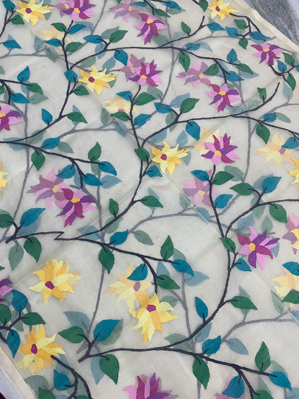 Handwoven floral jamdani saree - Saffronfashionindia
