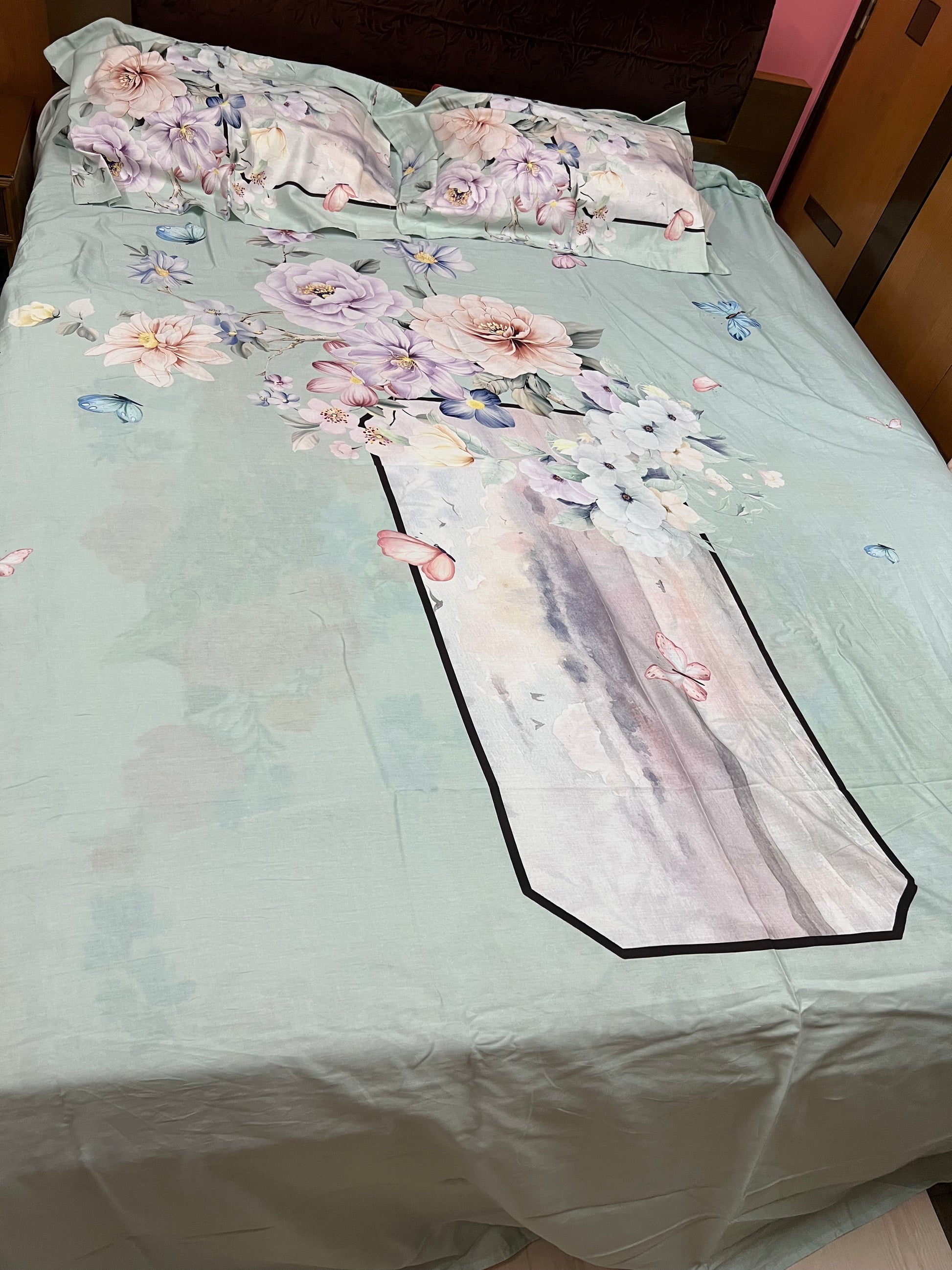 Digital printed floral bedsheet - Saffronfashionindia