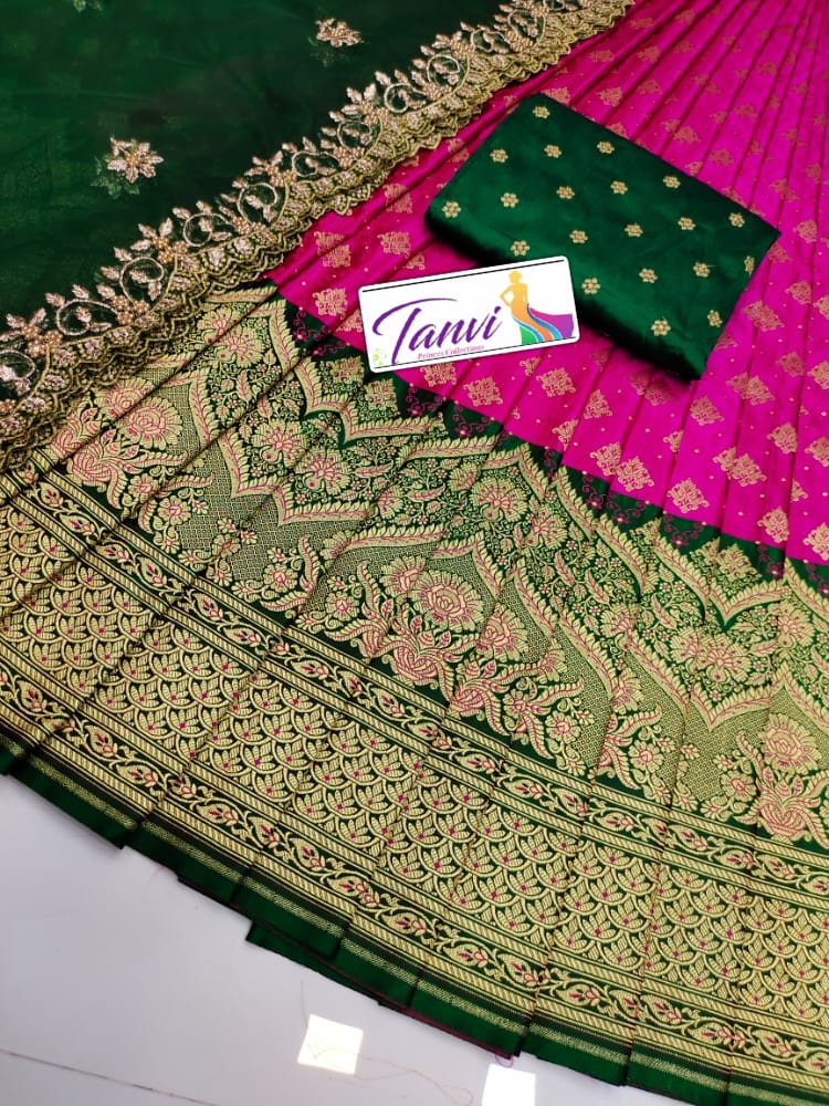 Banarsi brocade lehanga set - Saffronfashionindia