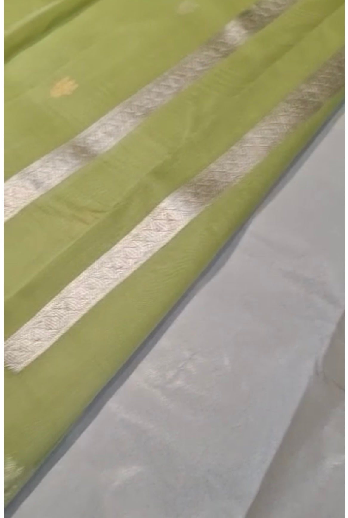 Subodhi handloom kora saree - Saffronfashionindia