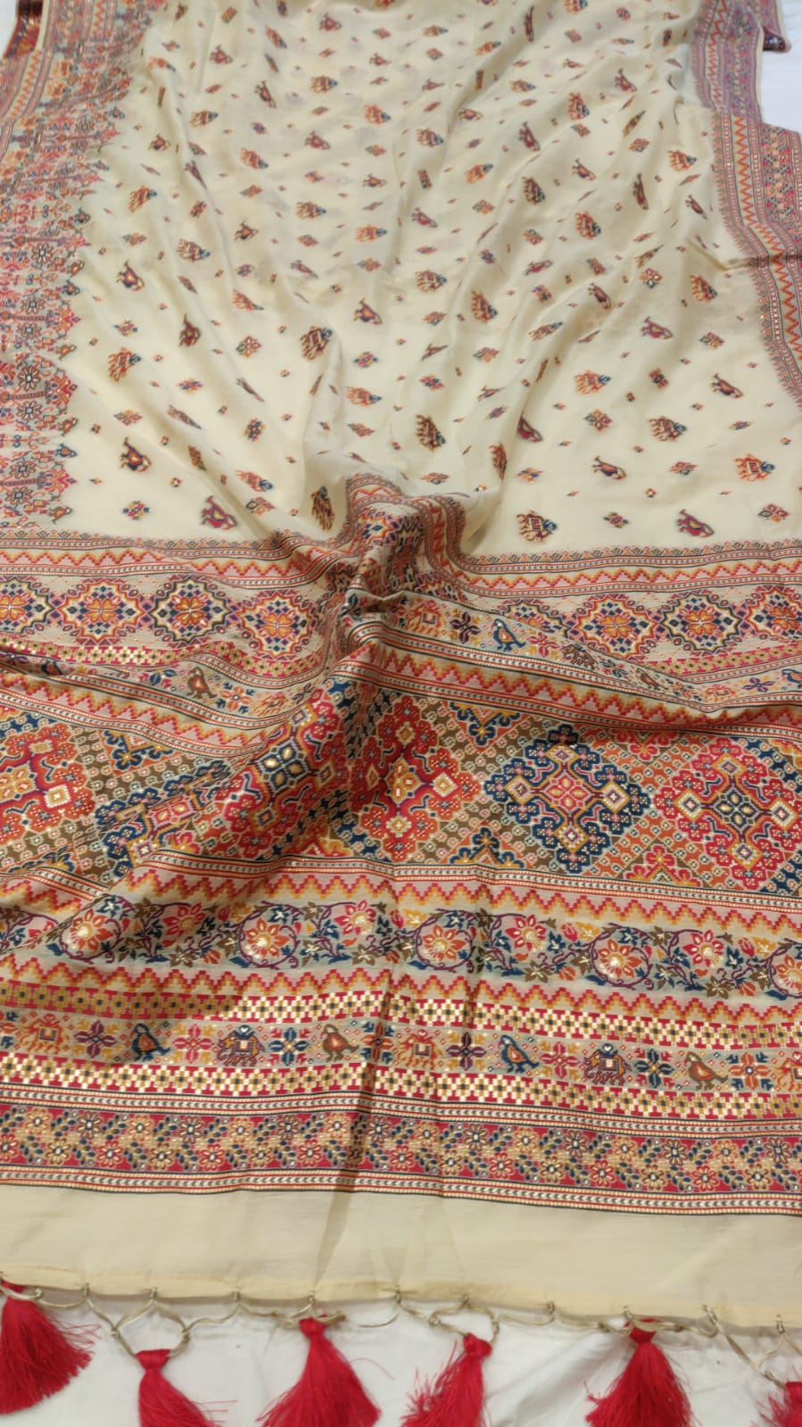Beautiful Kani silk saree - Saffronfashionindia