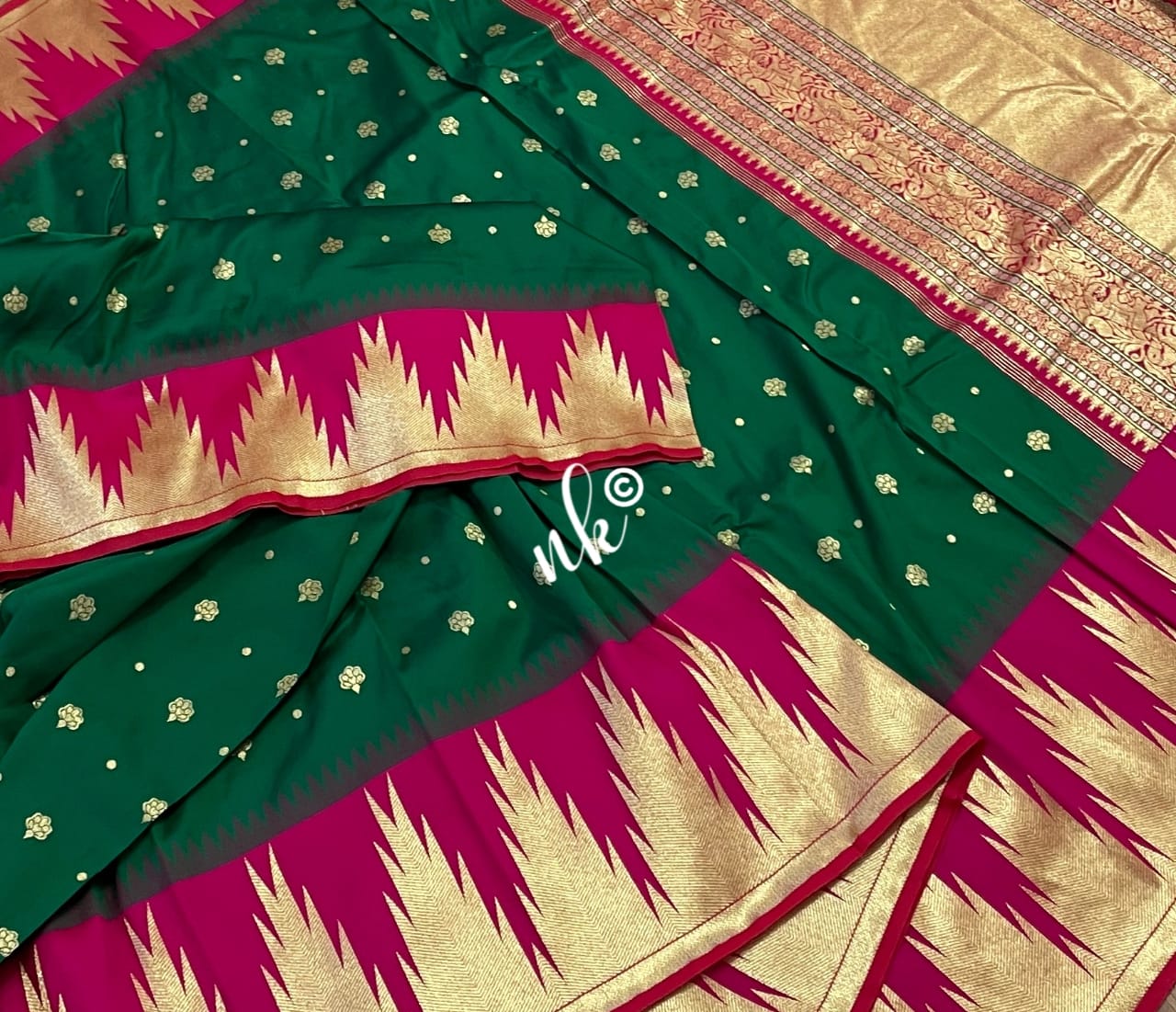 Women banarsi temple bordered saree - Saffronfashionindia