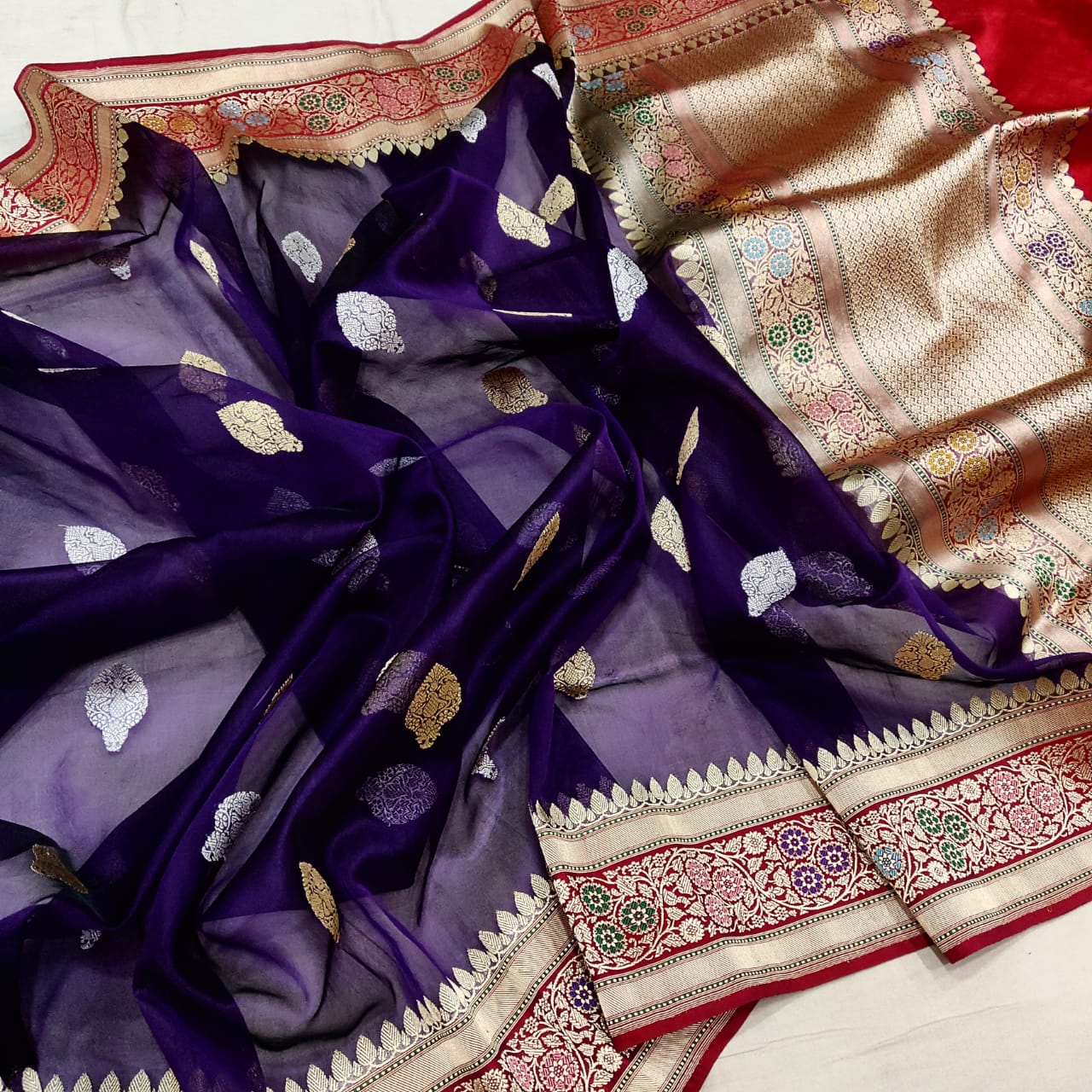 Umrao kora handwoven saree - Saffronfashionindia