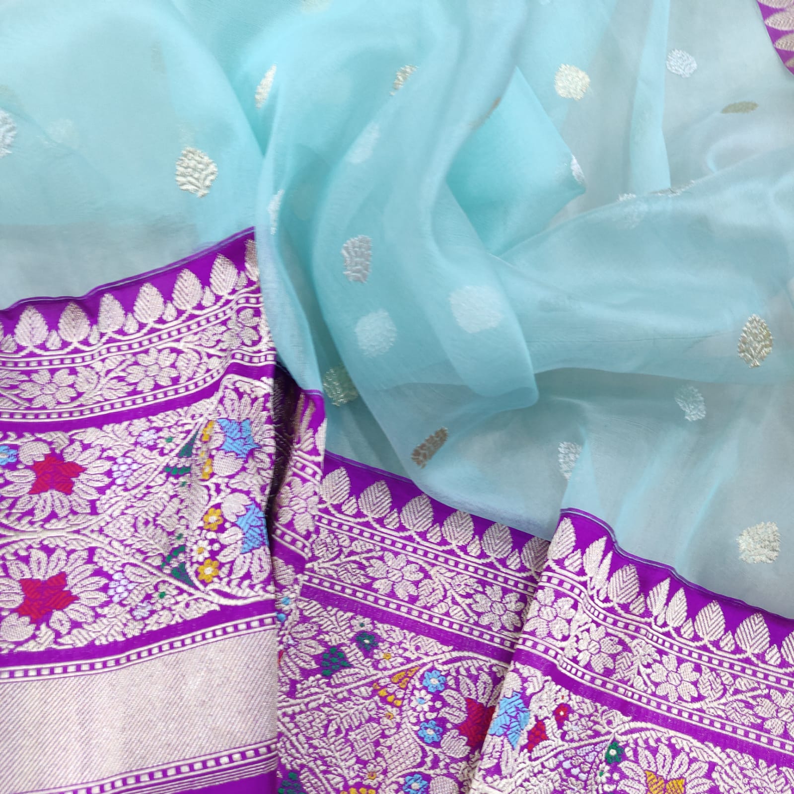 Janisha kora handwoven saree - Saffronfashionindia
