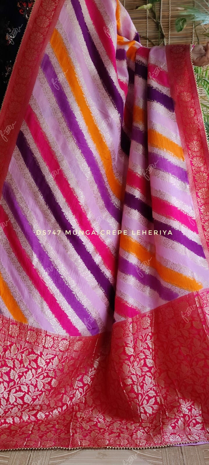 Festival Lehariya munga saree - Saffronfashionindia