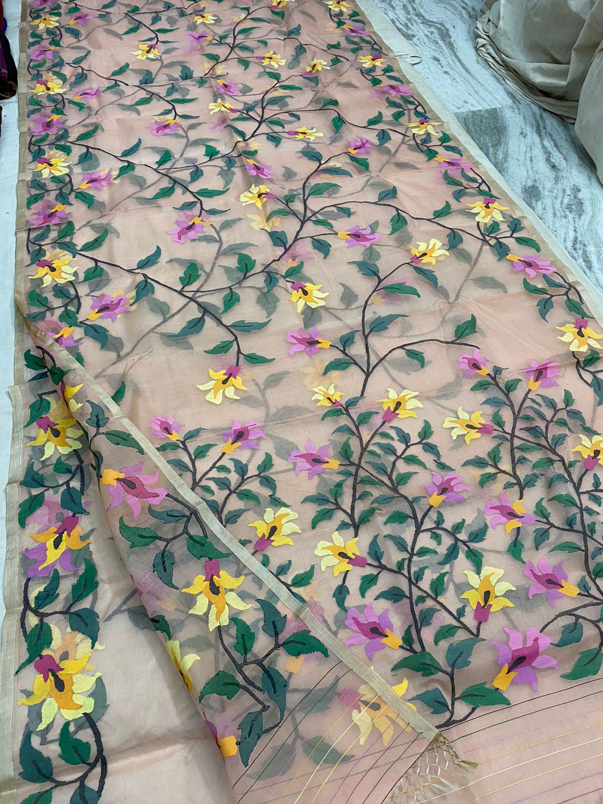 Khushnama tantuj jamdani saree - Saffronfashionindia