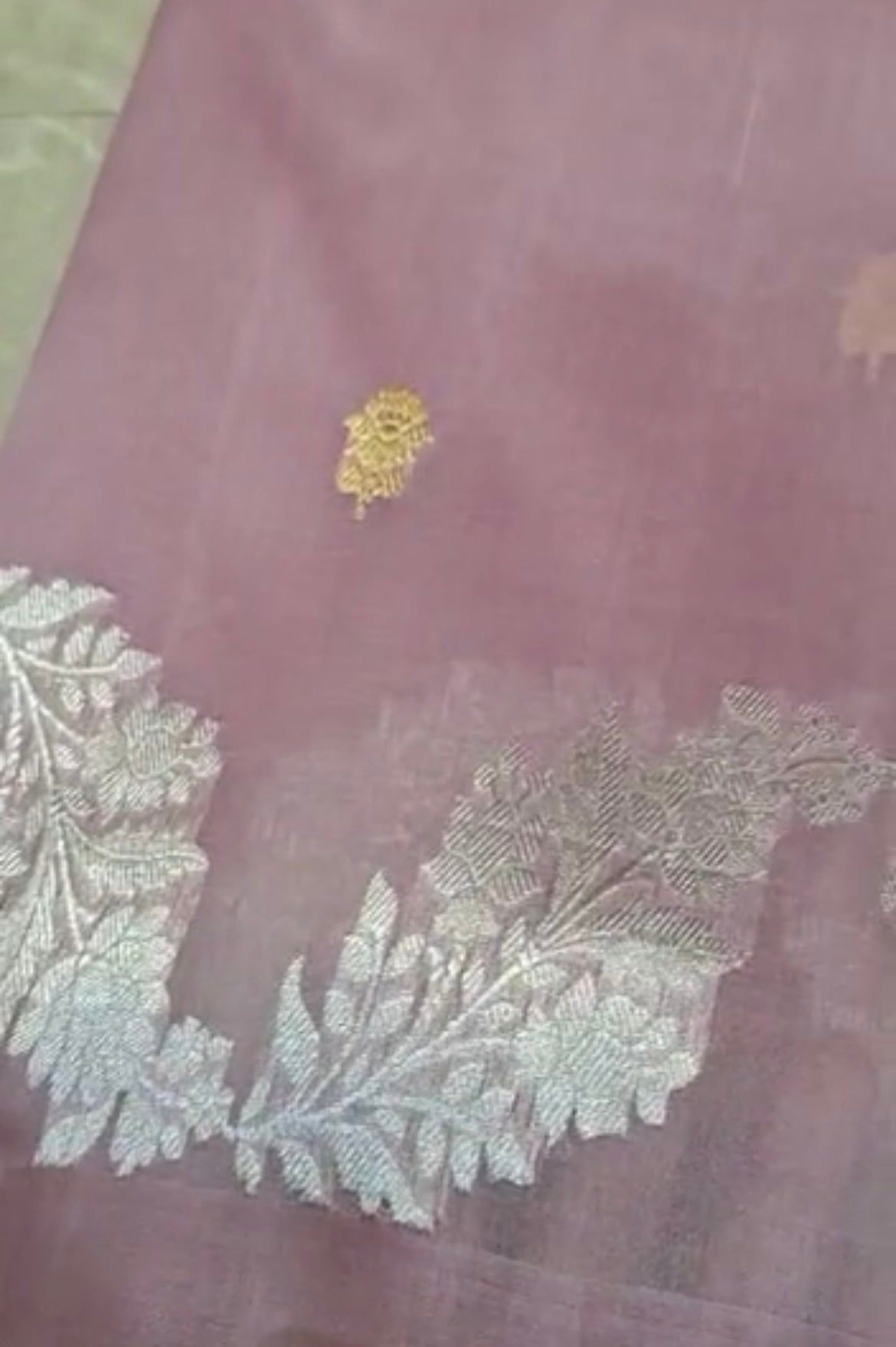 Avesha handloom Banarsi kora saree - Saffronfashionindia