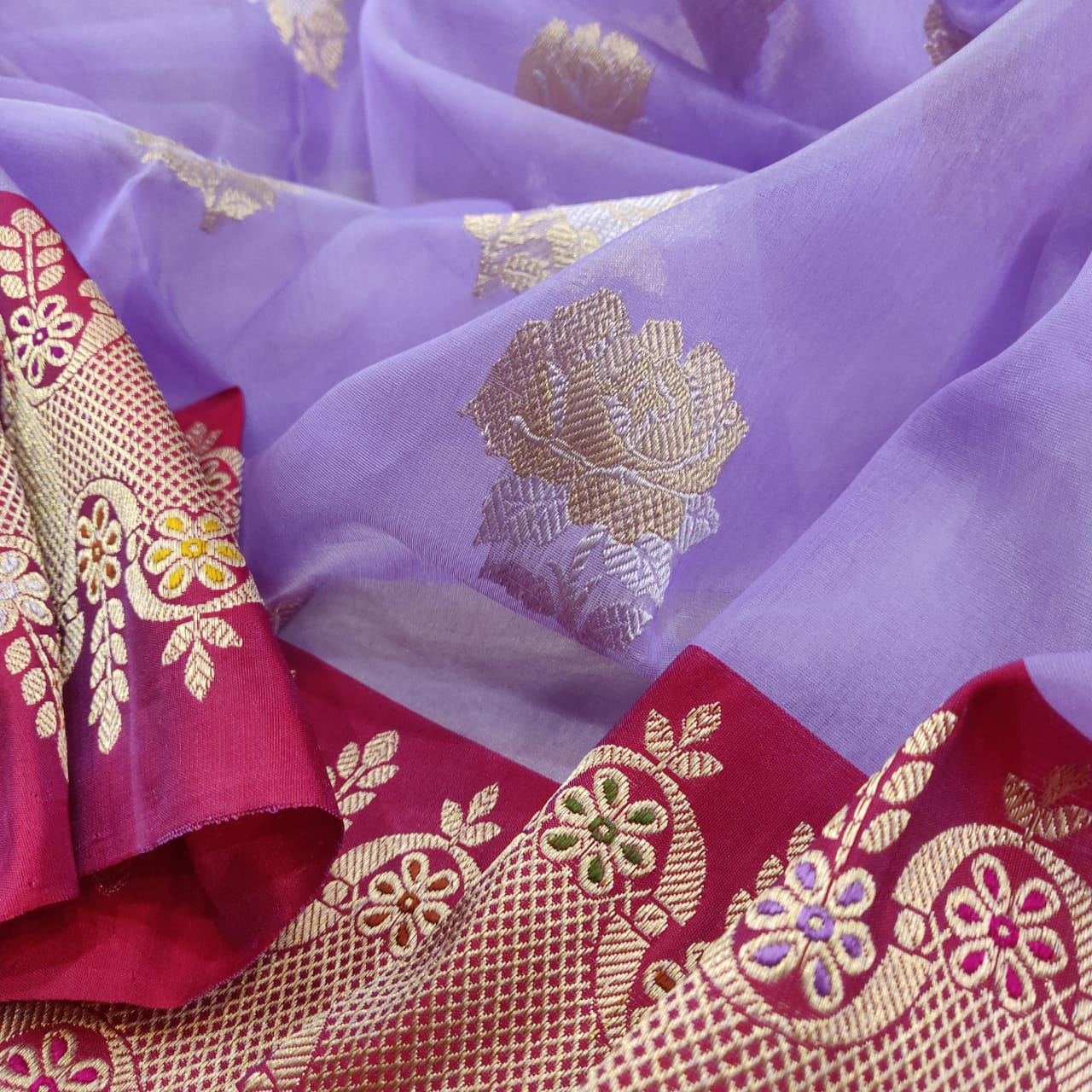 Panisha kora handwoven saree - Saffronfashionindia