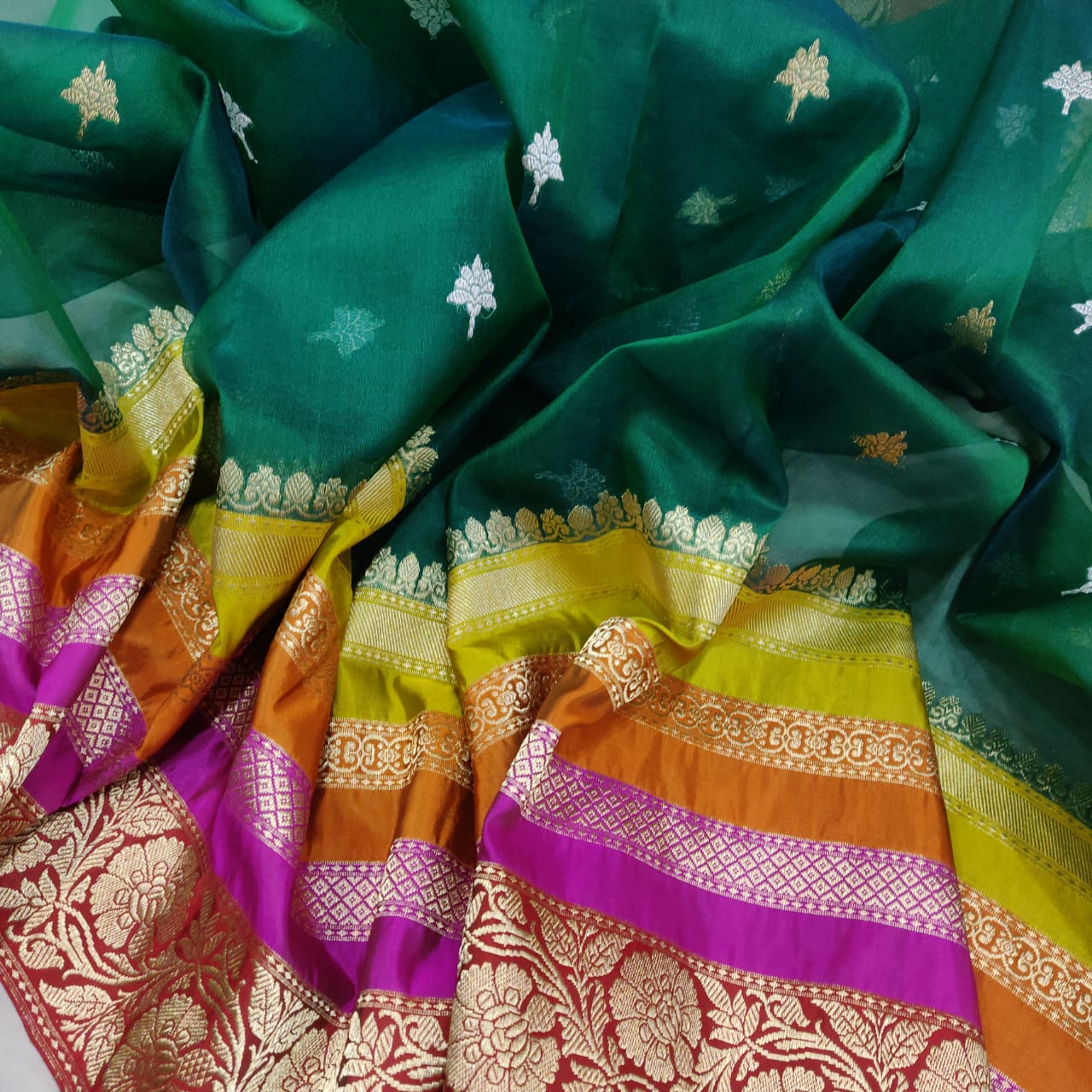 Marjhani handwoven kora saree - Saffronfashionindia