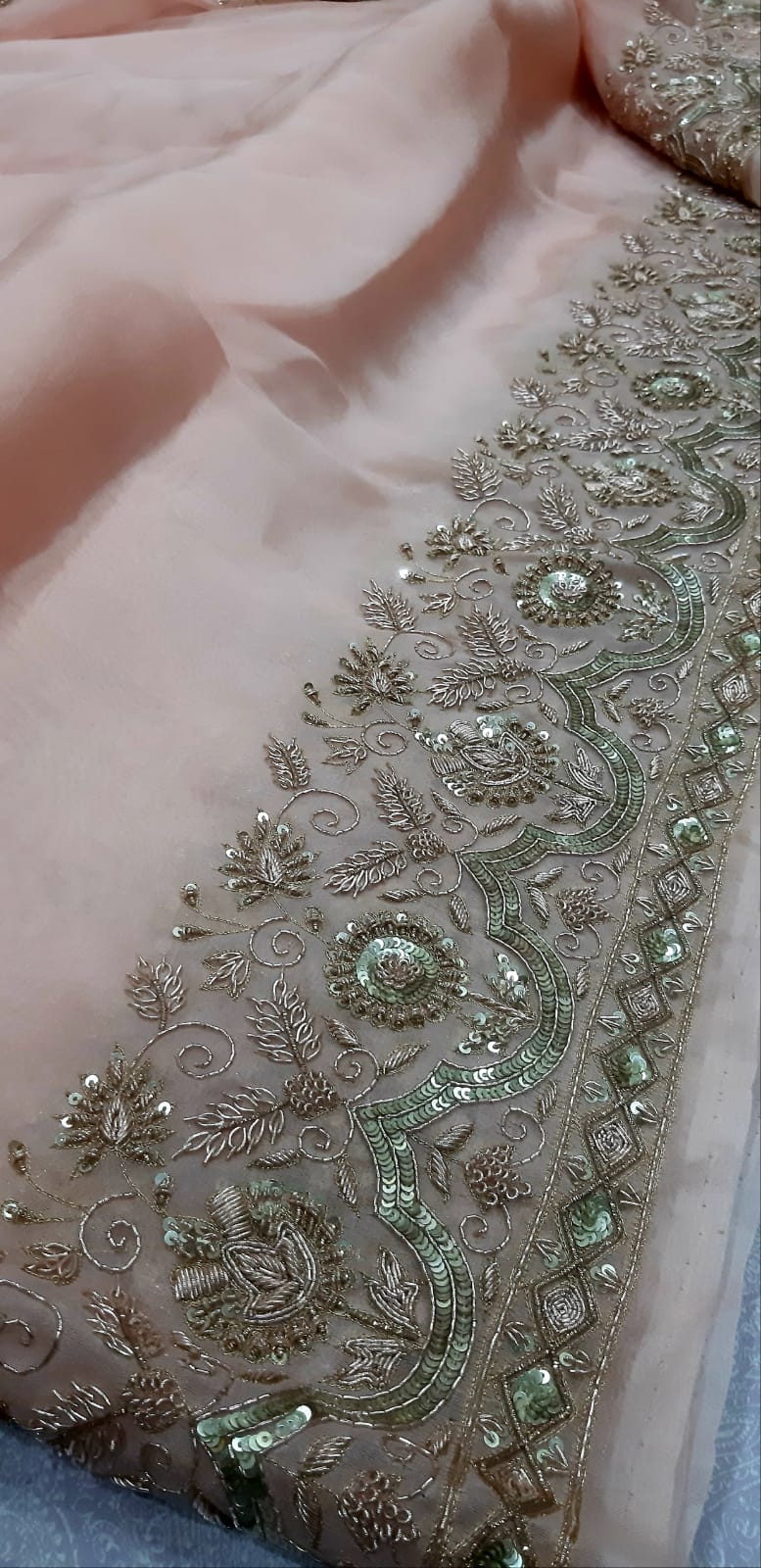 Kareena inspired beautiful saree - Saffronfashionindia