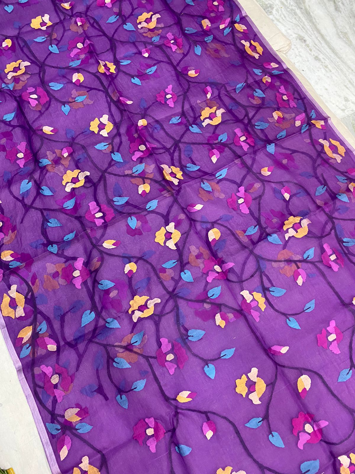Ivish tantuj saree - Saffronfashionindia