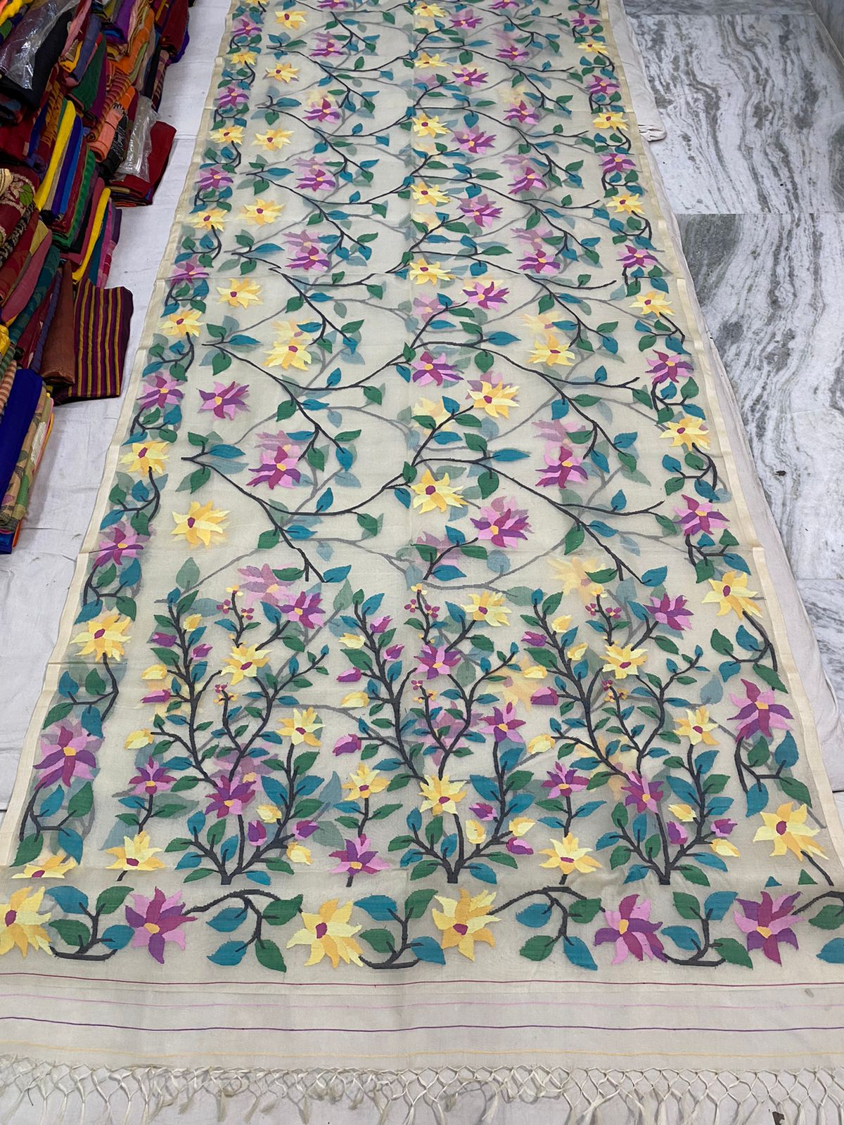Handwoven floral jamdani saree - Saffronfashionindia