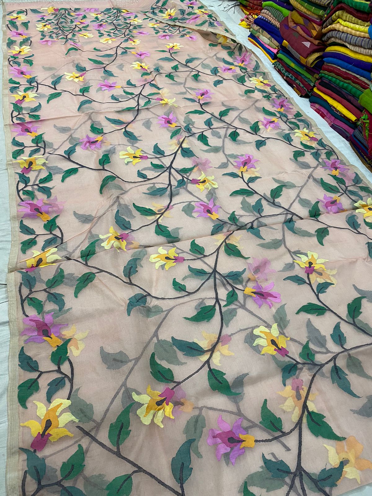 Khushnama tantuj jamdani saree - Saffronfashionindia