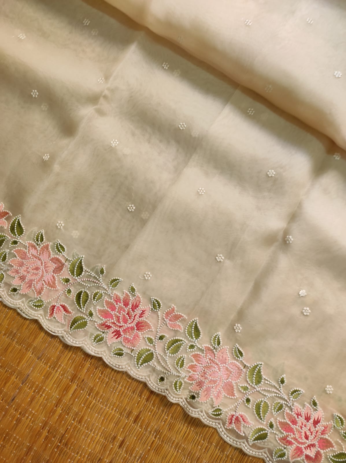 Hanisha organza silk saree - Saffronfashionindia