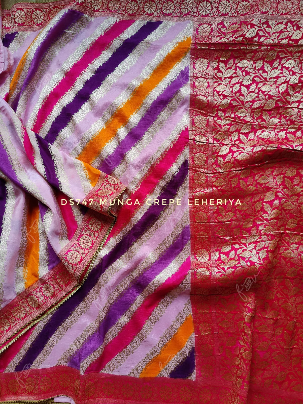 Festival Lehariya munga saree - Saffronfashionindia