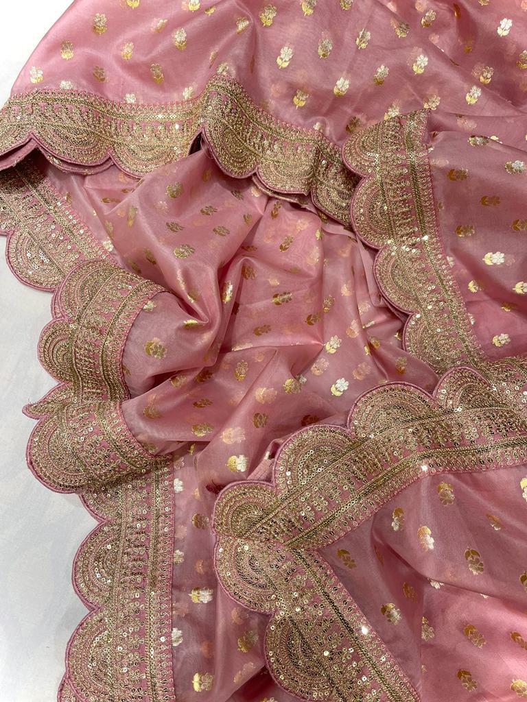 Scalloped weaving beautiful saree - Saffronfashionindia