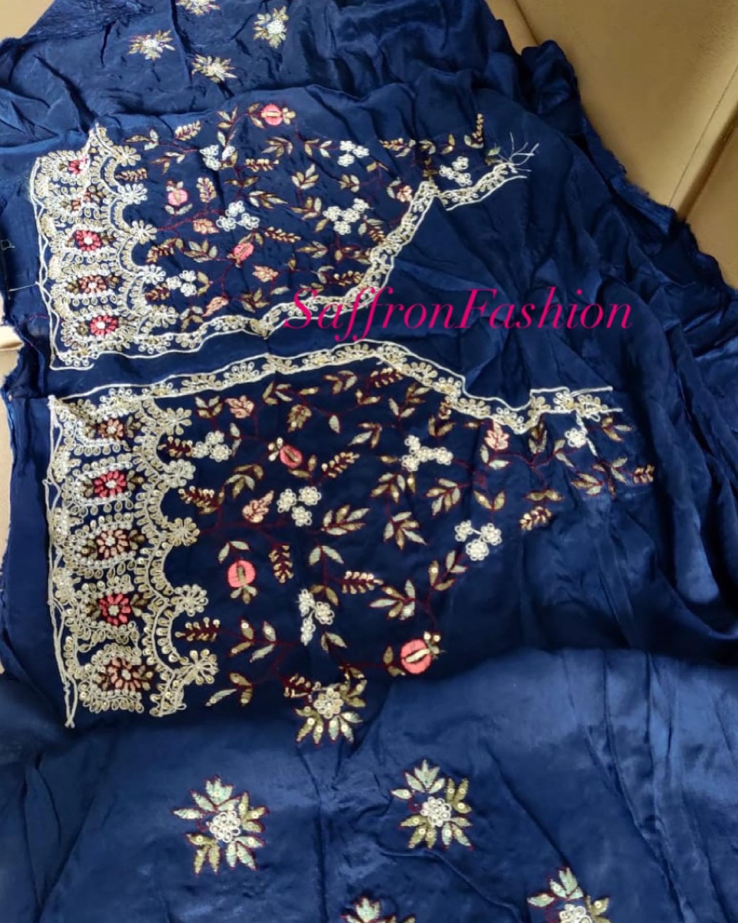 Elegant royal saree - Saffronfashionindia
