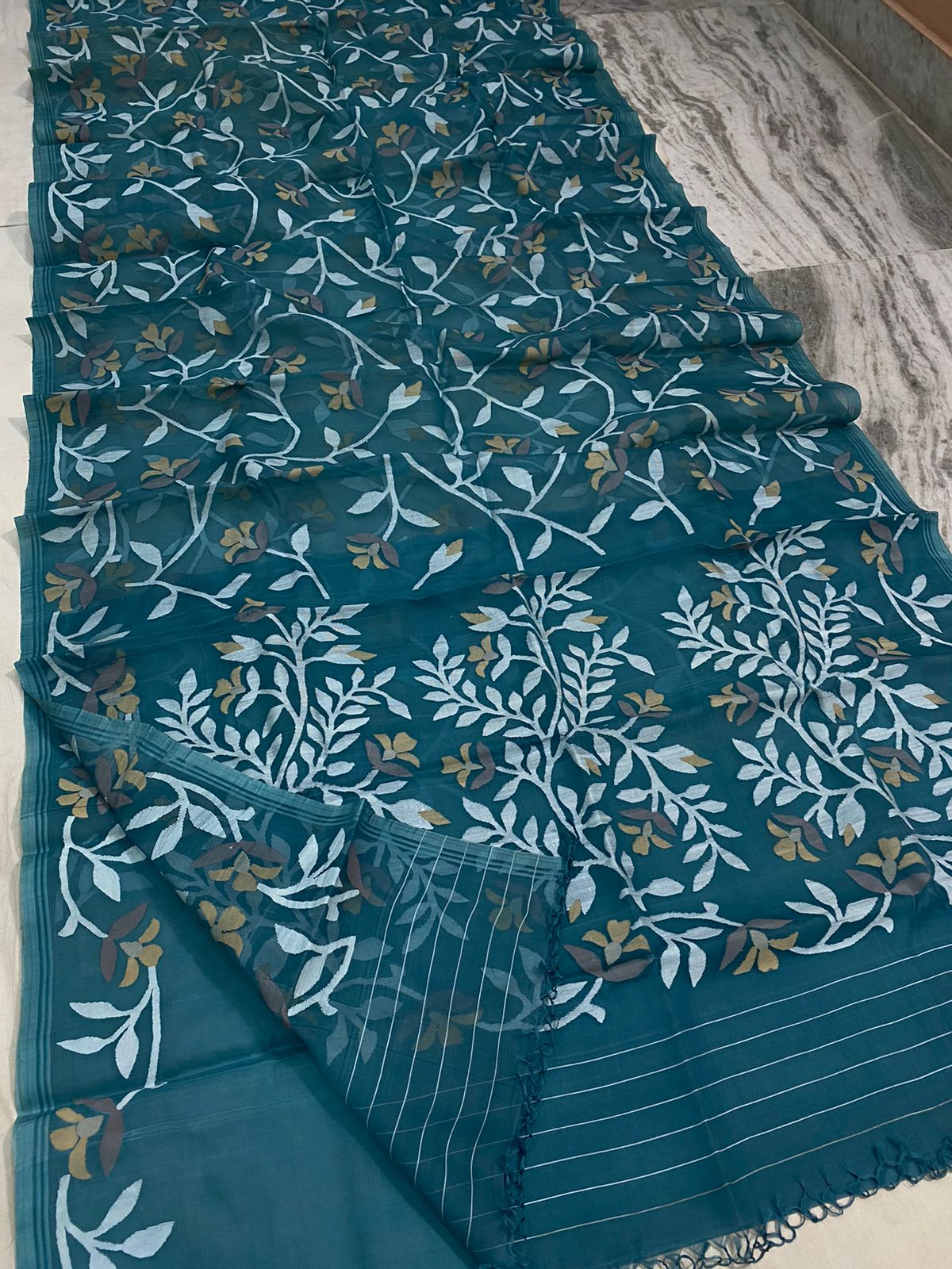 Vani Jamdani saree - Saffronfashionindia