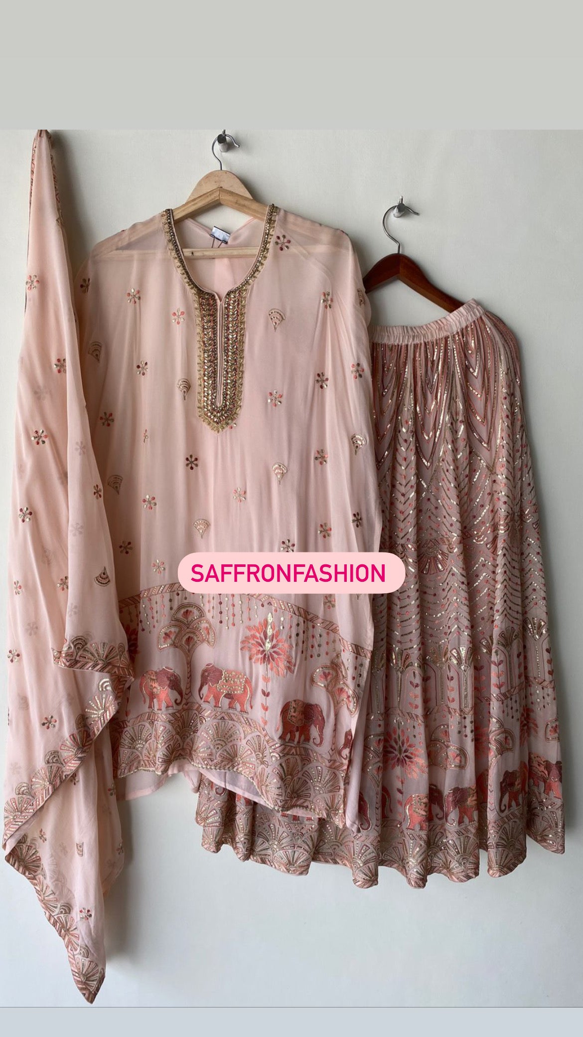 Anik gorgette kurta set - Saffronfashionindia