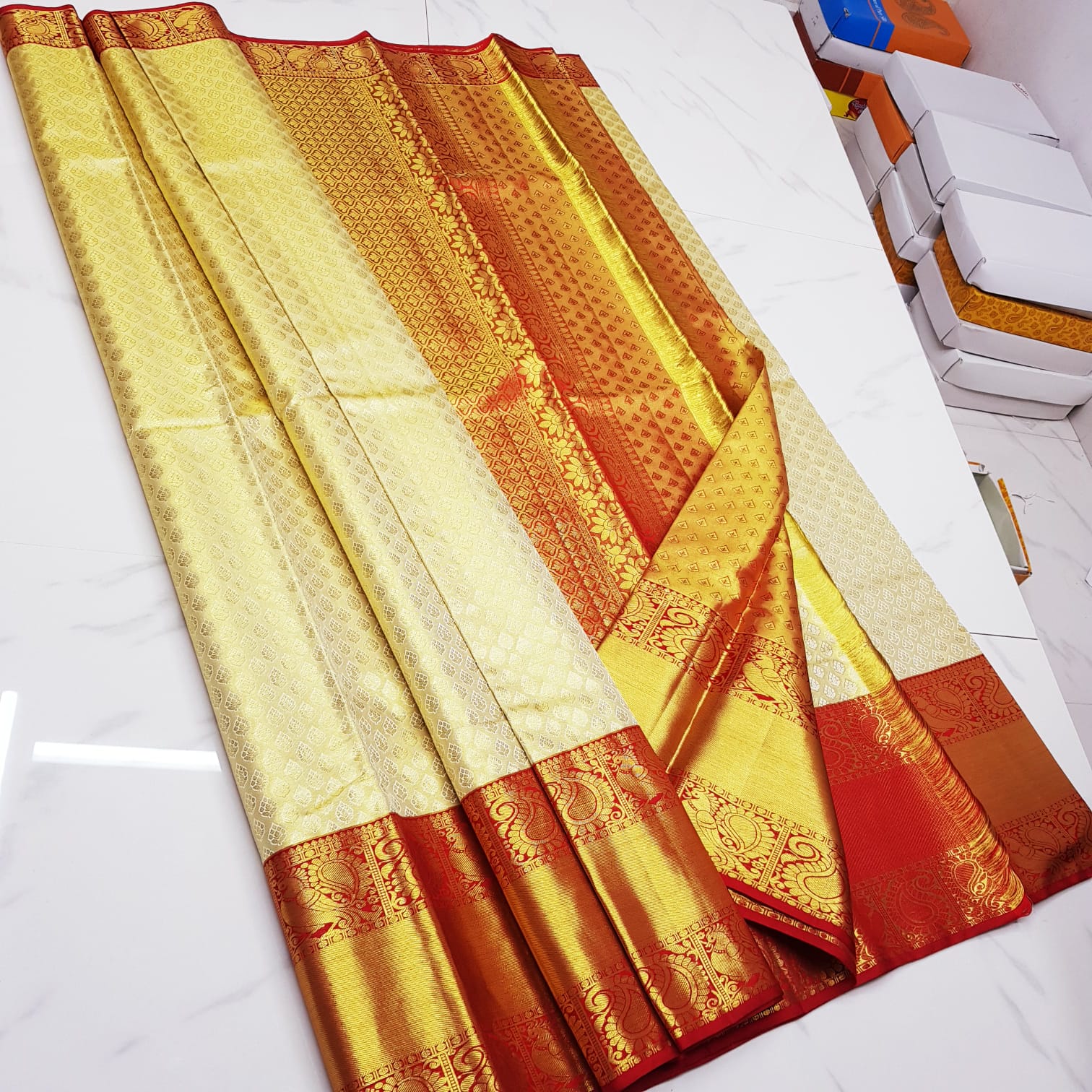 Pure silk Kanchipuram saree - Saffronfashionindia