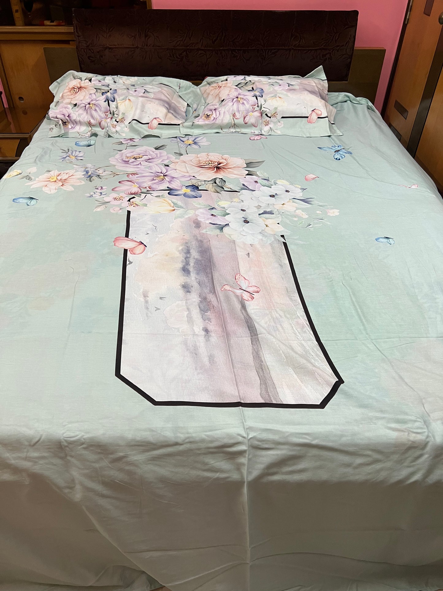 Digital printed floral bedsheet - Saffronfashionindia