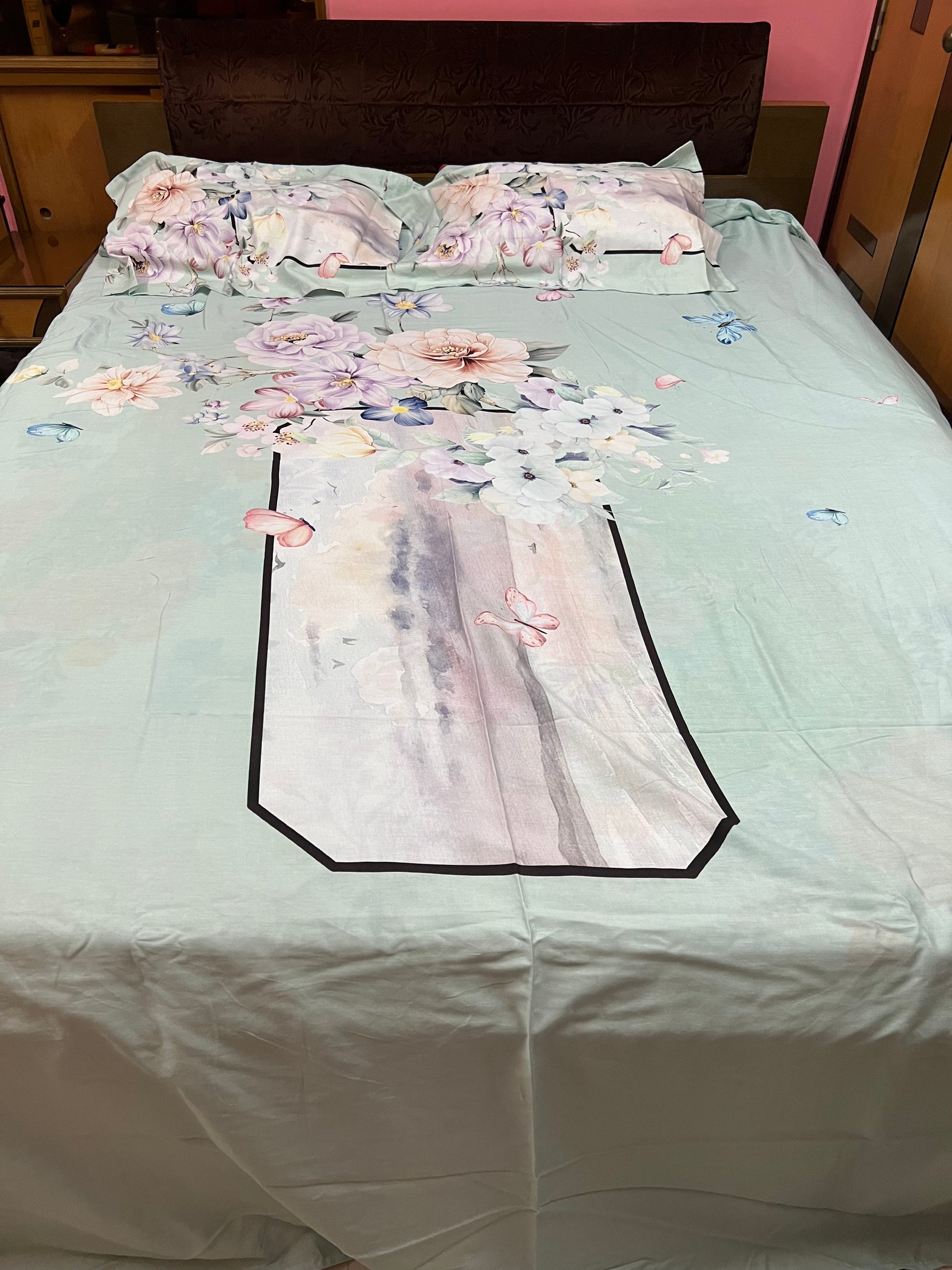 Digital printed floral bedsheet - Saffronfashionindia