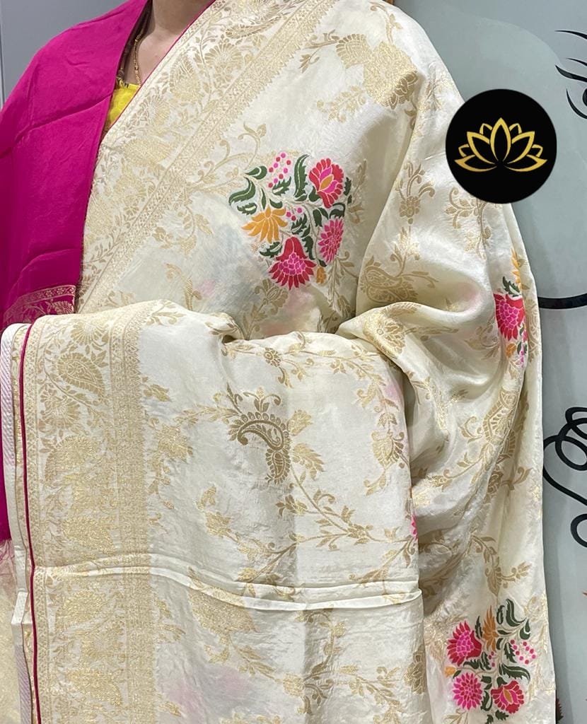 Avika banarsi moonga saree - Saffronfashionindia