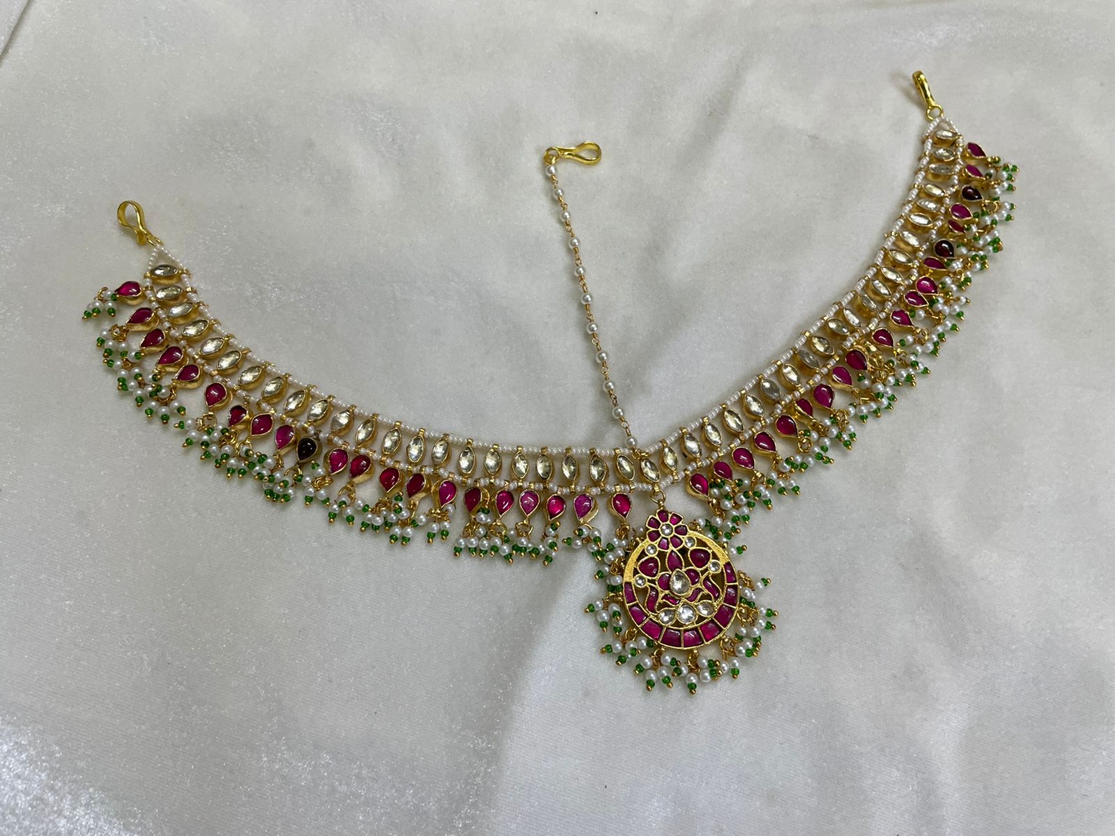 Vanesha Kundan maathapatti - Saffronfashionindia