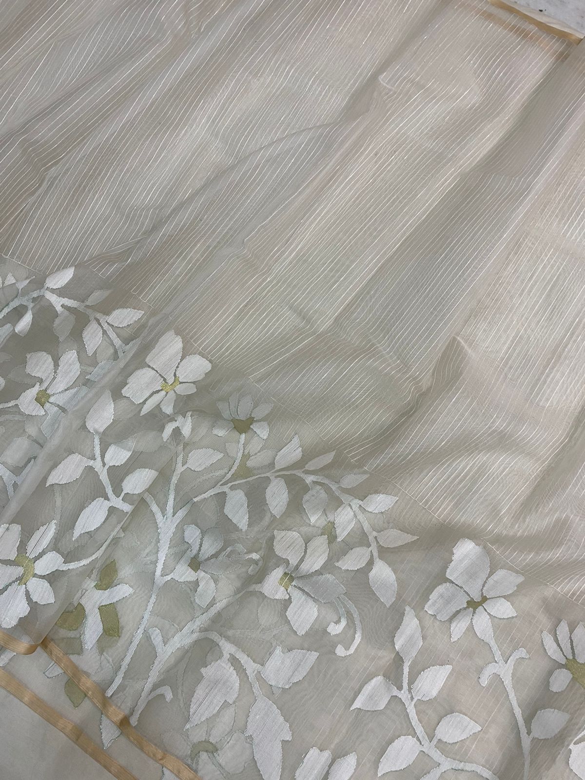 Shamira jamdani saree - Saffronfashionindia