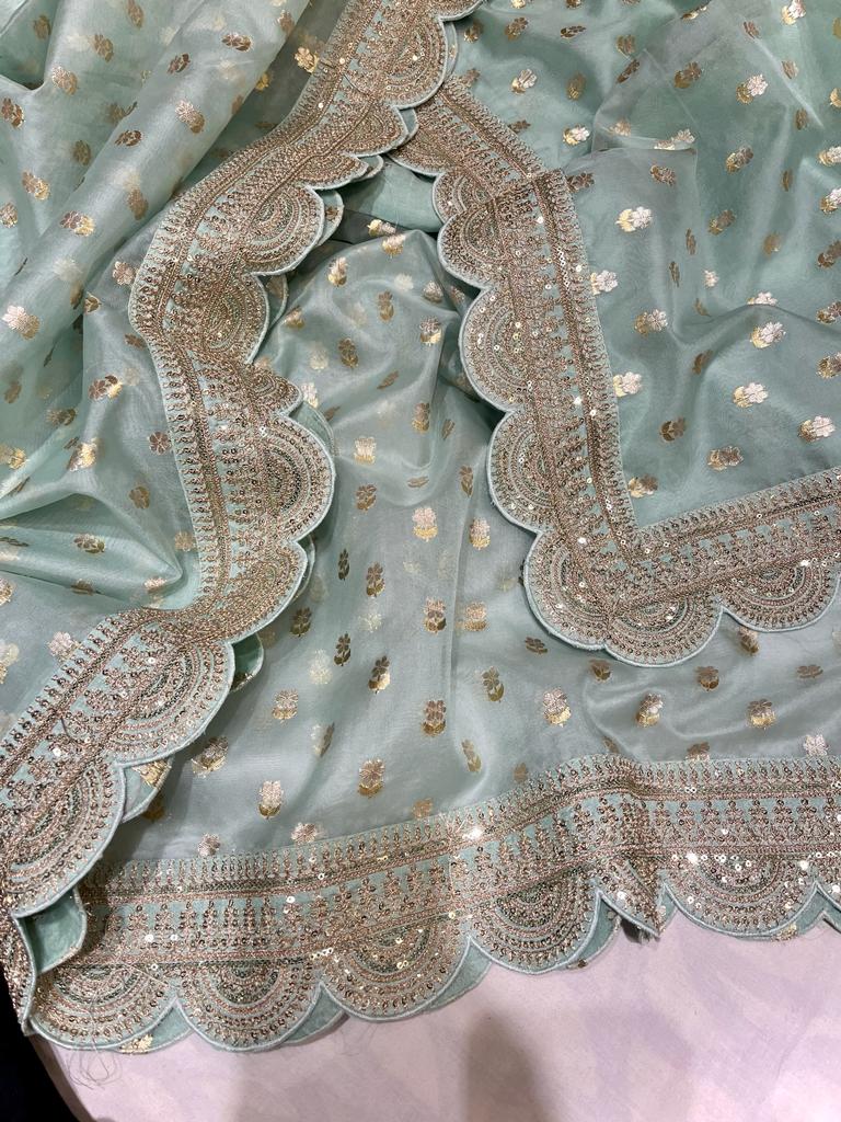 Scalloped weaving beautiful saree - Saffronfashionindia