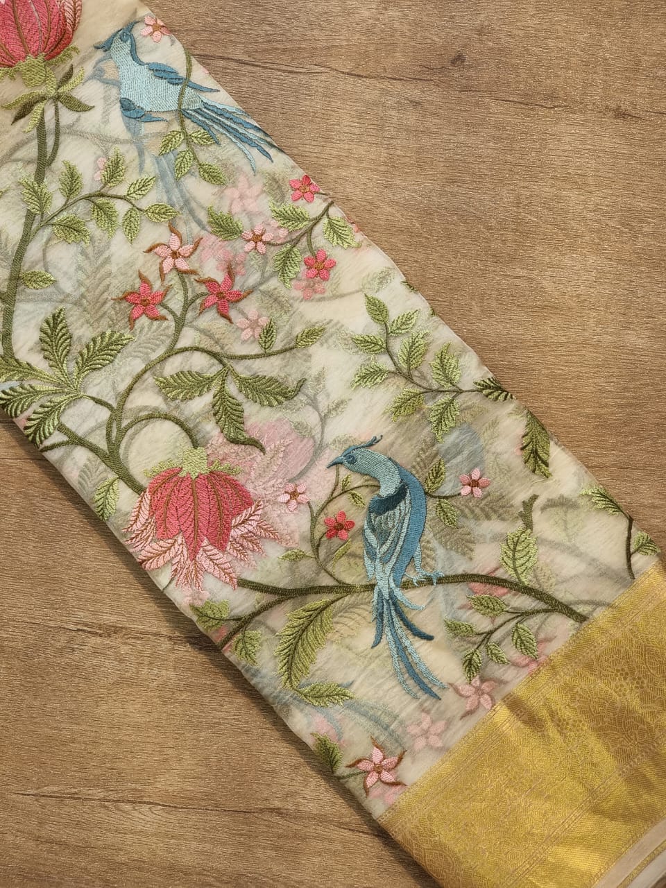 Kavita Banarsi organza silk saree - Saffronfashionindia