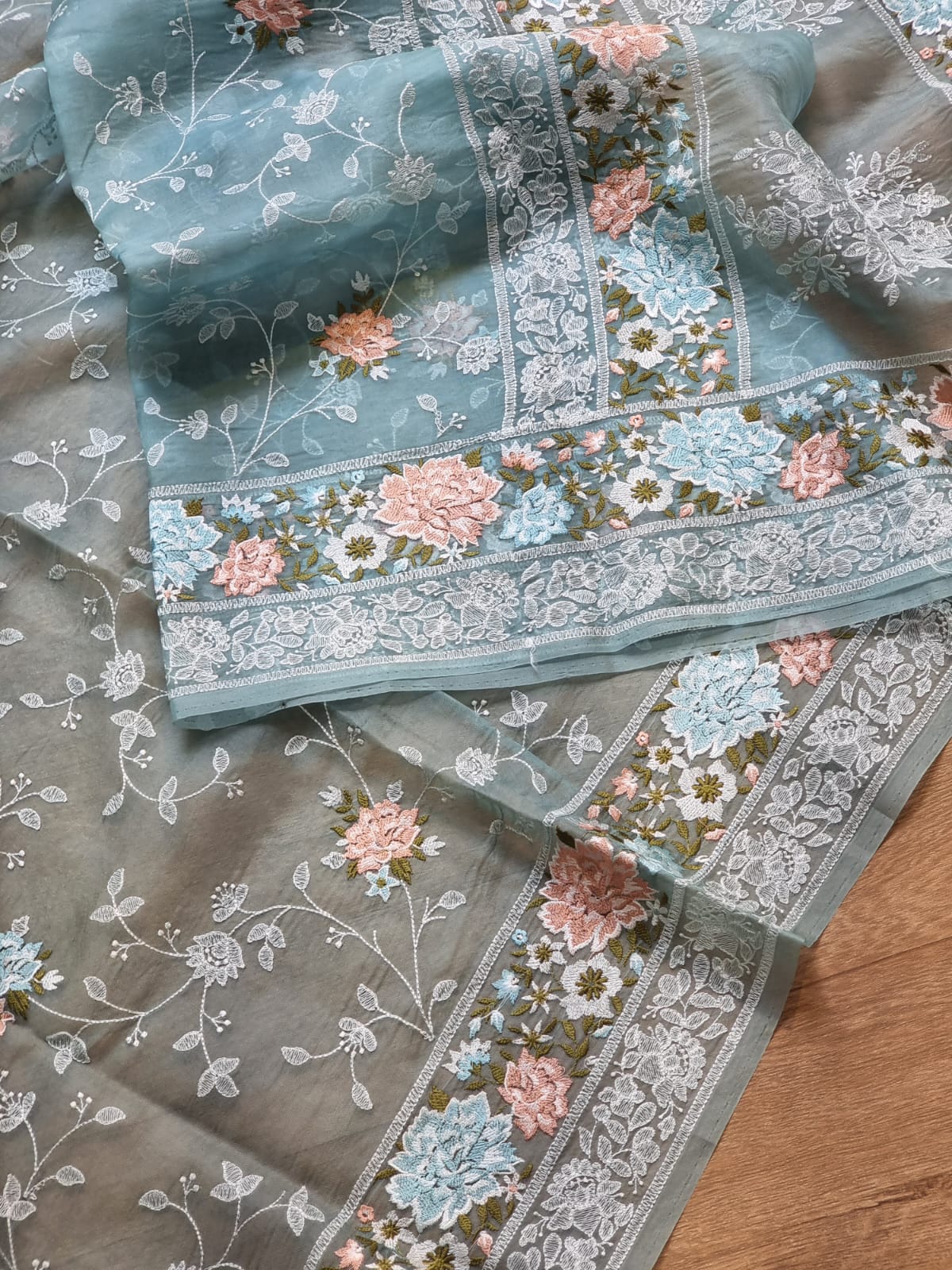 Lili organza saree - Saffronfashionindia