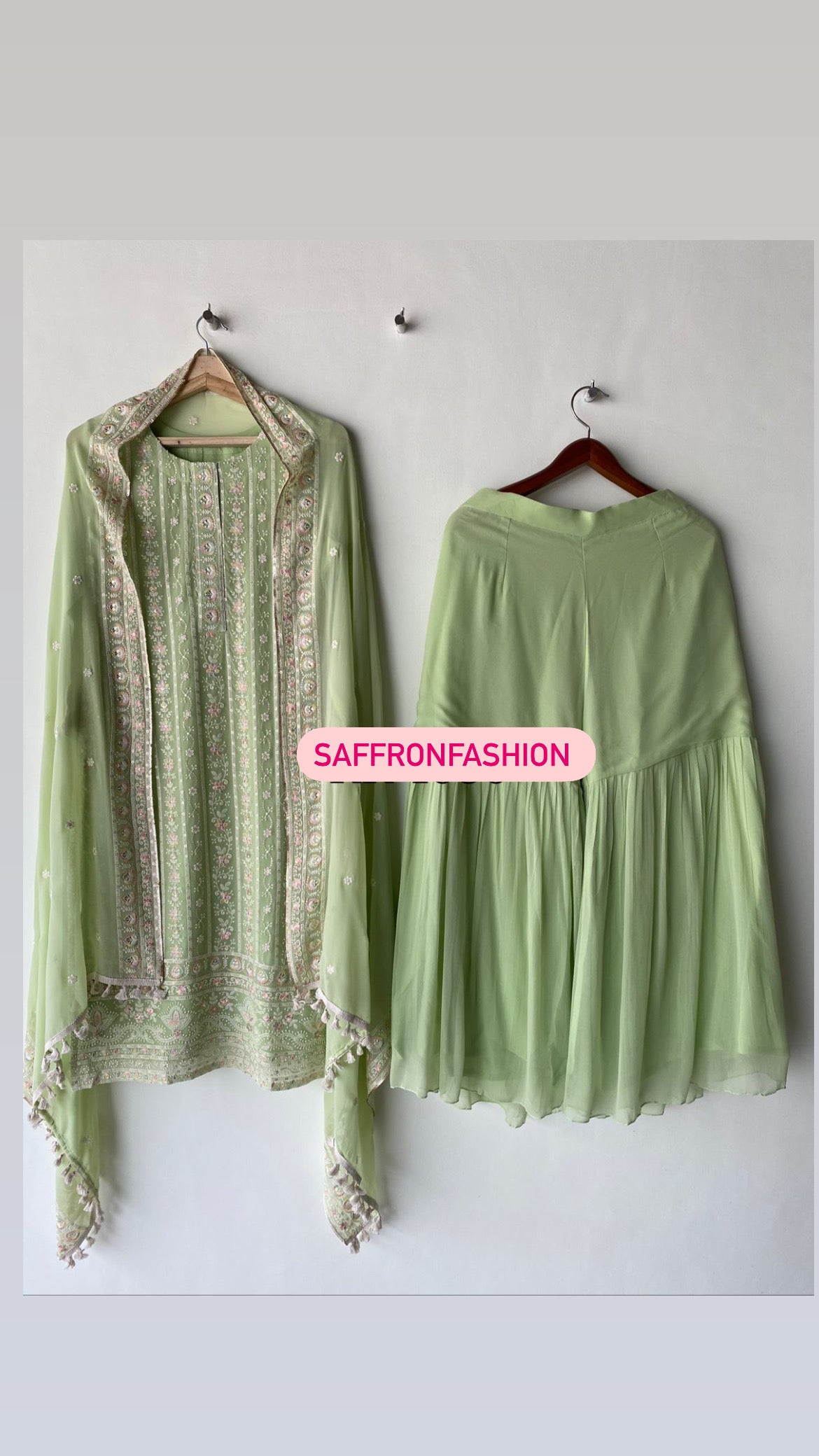 Lucknowi chikankati inspired kurta set - Saffronfashionindia