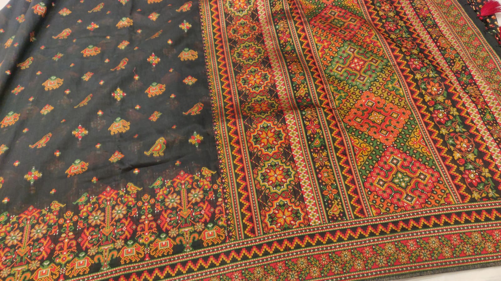 Beautiful Kani silk saree - Saffronfashionindia