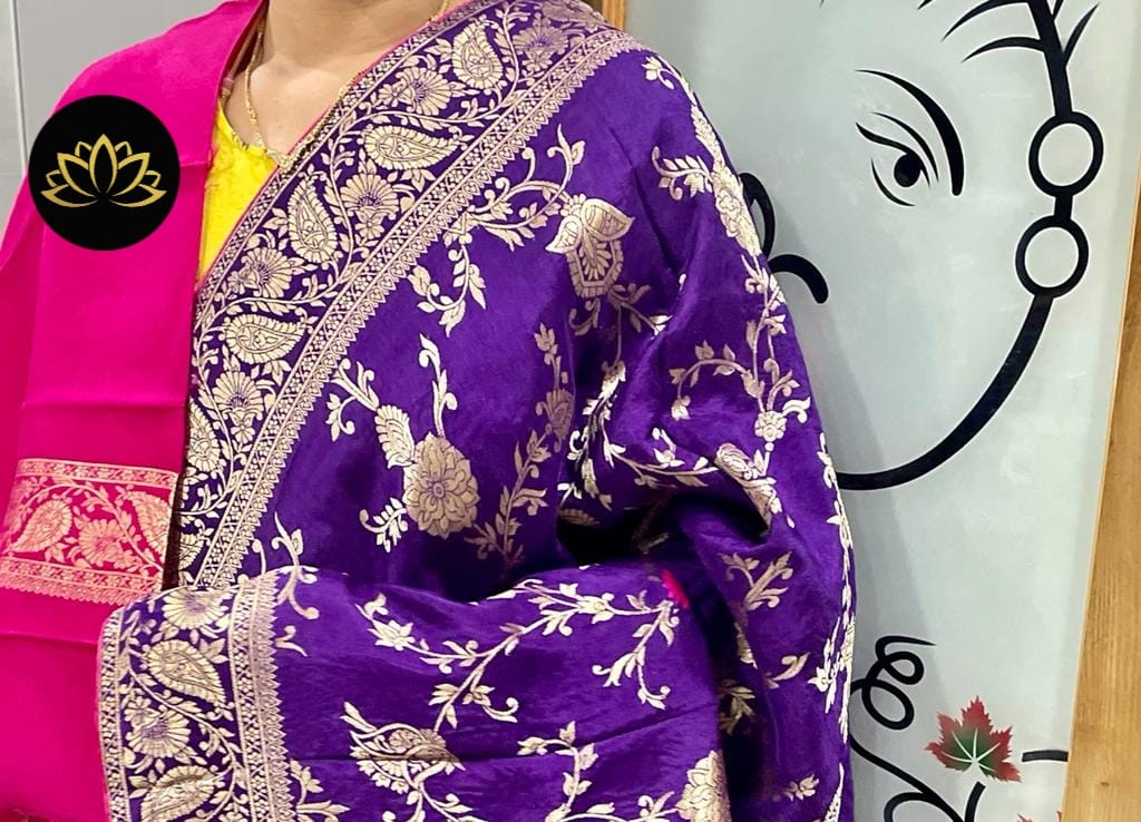 Avika banarsi moonga saree - Saffronfashionindia
