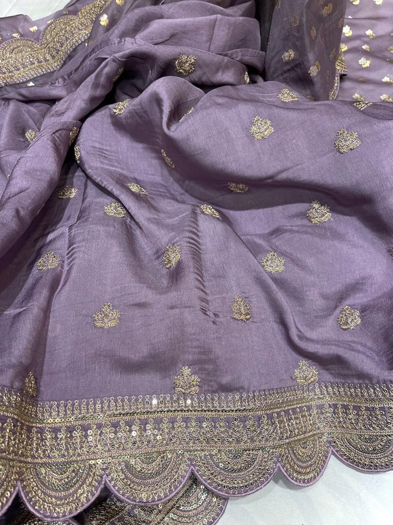 Scalloped weaving beautiful saree - Saffronfashionindia